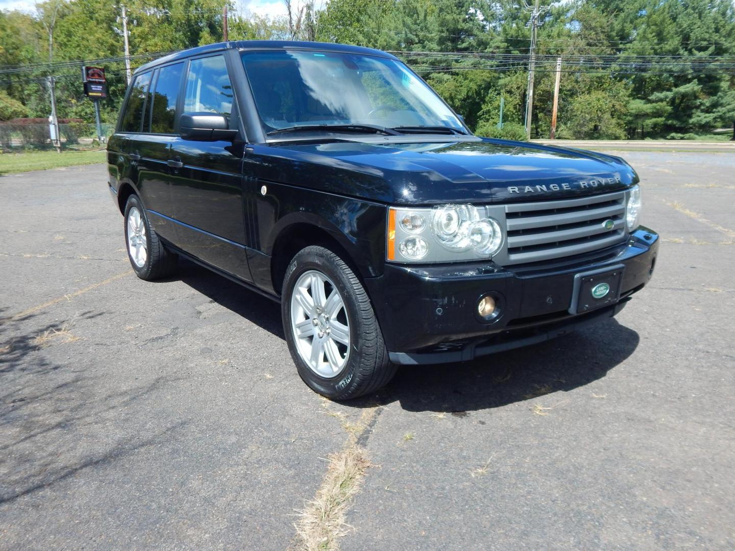 2008 Black /Tan Leather Land Rover Range Rover HSE (SALME15418A) with an V8, 4.4L engine, 5 Speed Automatic transmission, located at 6528 Lower York Road, New Hope, PA, 18938, (215) 862-9555, 40.358707, -74.977882 - Here is a very, very clean, properly serviced 4WD 2008 Range Rover HSE, 4.4 Liter V8 engine, auto trans, tilt wheel, wood trim, cruise control, dual heated power seats, factory Navigation, moonroof, power windows, locks and mirrors, keyless entry system, adjustable air suspension, heated steering wh - Photo#7