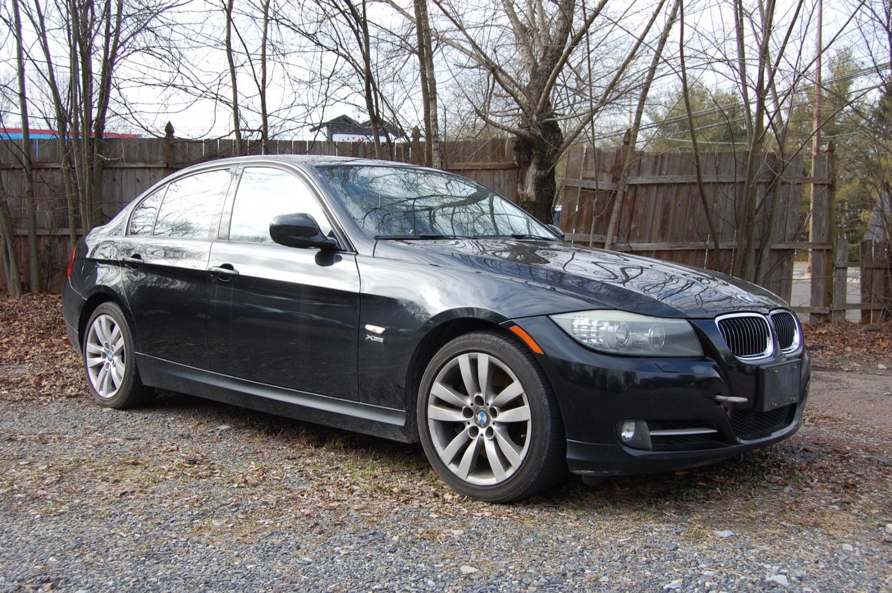 2011 Black /Black Leather BMW 3-Series 335i xDrive Sport (WBAPL5C58BA) with an 3.0L L6 DOHC 24V engine, 6-Speed Manual transmission, located at 6528 Lower York Road, New Hope, PA, 18938, (215) 862-9555, 40.358707, -74.977882 - Here is a really nice 2011 BMW 335i X-Drive Sport sedan with a 3.0L Twin Turbo engine, 6-Speed Manual transmission, and a black leather interior with wood trim. This 2011 BMW 335i X-Drive has keyless entry, push button start, power locks/windows/mirrors, power moon roof, dual climate control, power - Photo #3