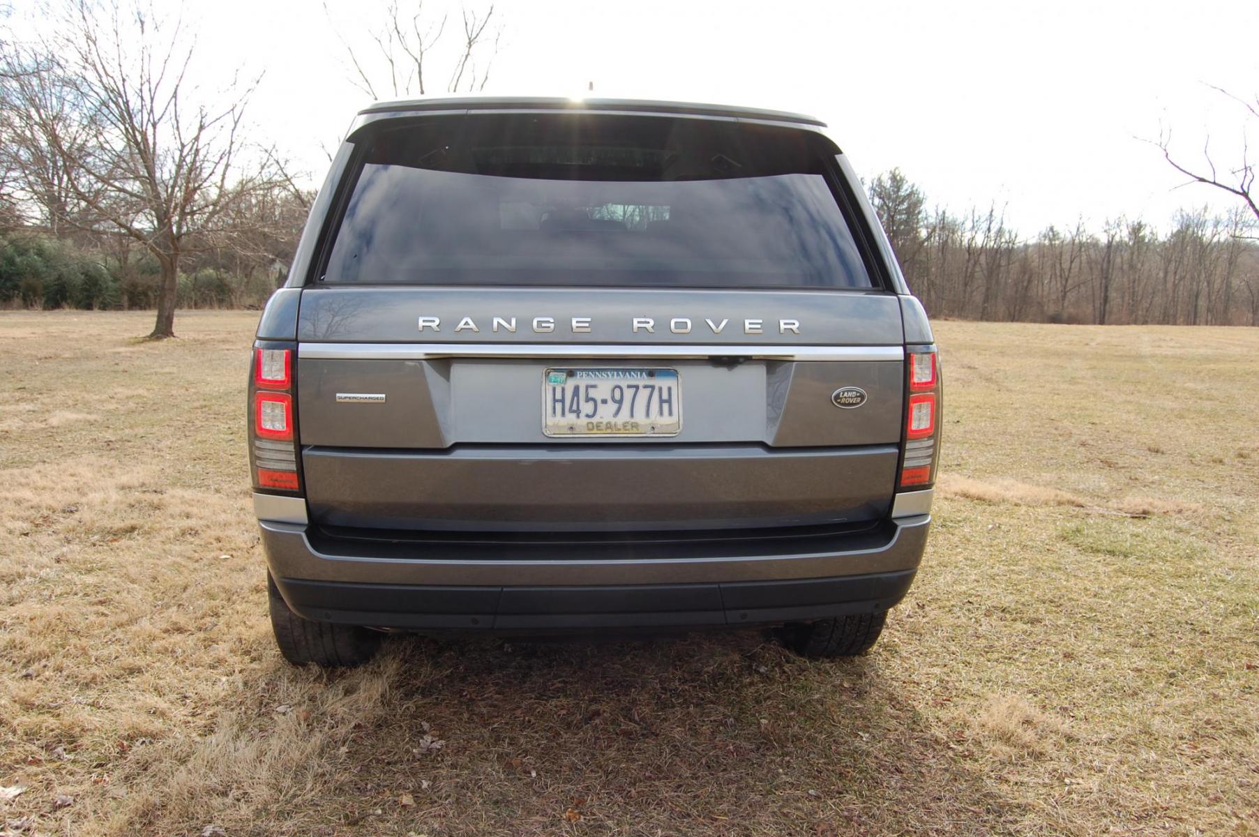 2016 Gray /Black Leather Land Rover Range Rover Supercharged (SALGS2EF6GA) with an 5.0L V8 DOHC 32V SUPERCHARGED engine, 8A transmission, located at 6528 Lower York Road, New Hope, PA, 18938, (215) 862-9555, 40.358707, -74.977882 - Photo #7