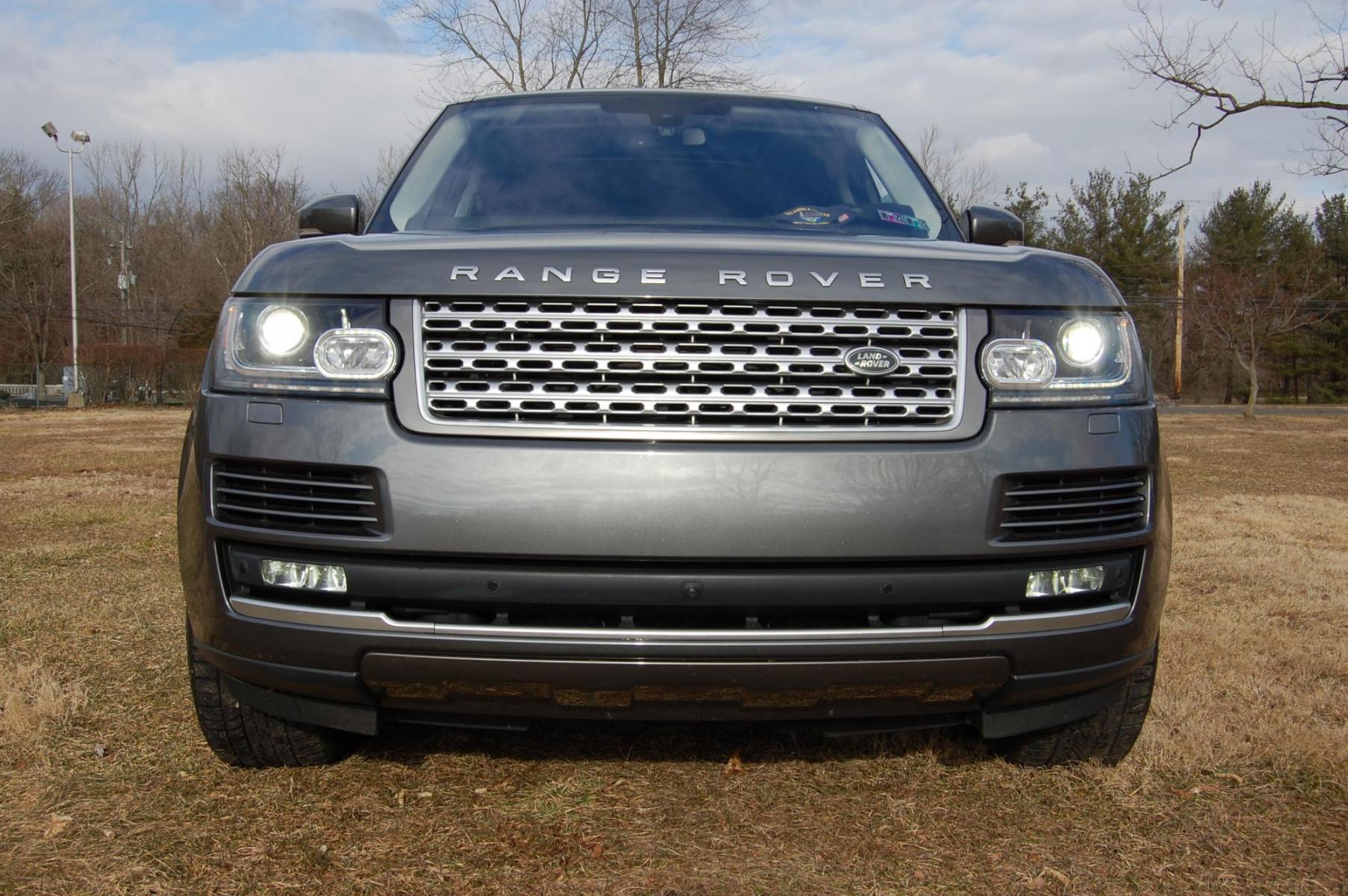 2016 Gray /Black Leather Land Rover Range Rover Supercharged (SALGS2EF6GA) with an 5.0L V8 DOHC 32V SUPERCHARGED engine, 8A transmission, located at 6528 Lower York Road, New Hope, PA, 18938, (215) 862-9555, 40.358707, -74.977882 - Photo #6