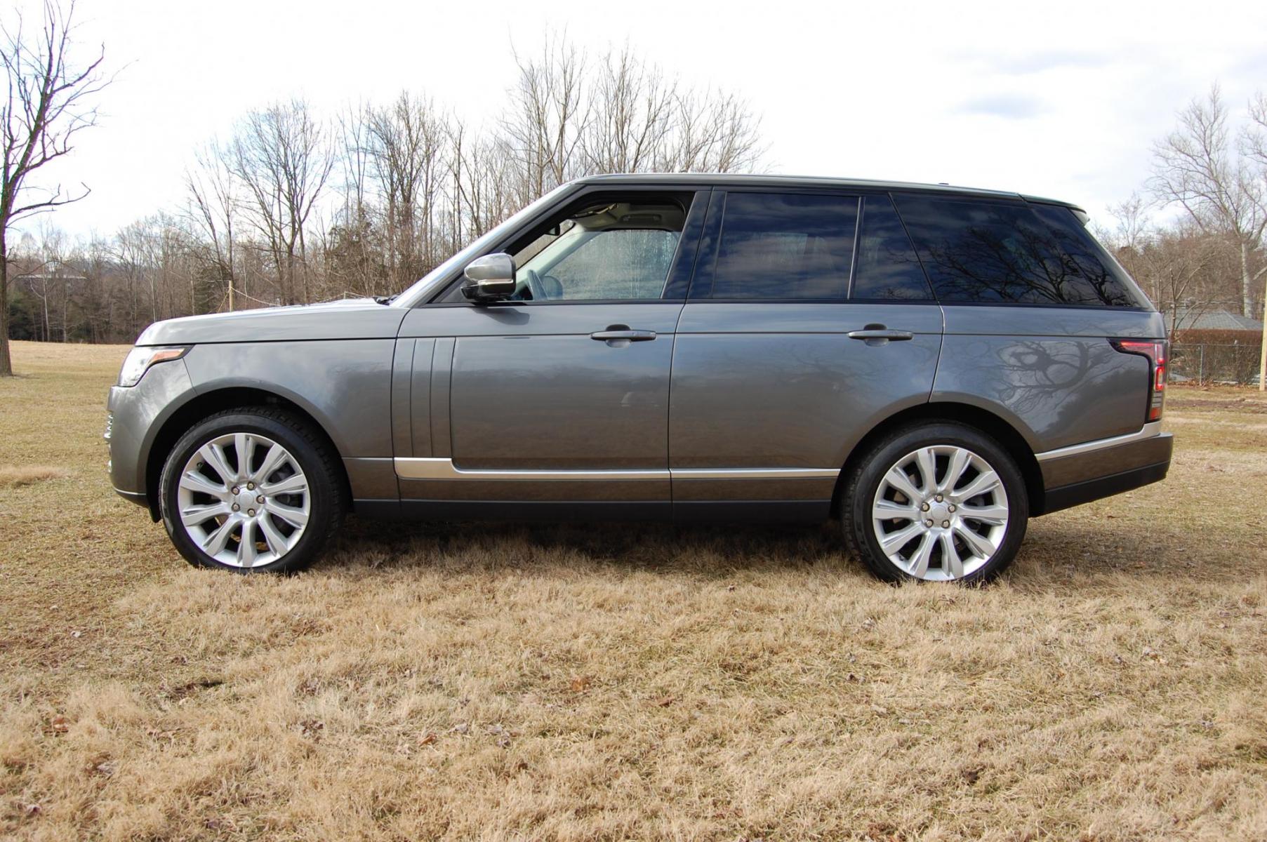 2016 Gray /Black Leather Land Rover Range Rover Supercharged (SALGS2EF6GA) with an 5.0L V8 DOHC 32V SUPERCHARGED engine, 8A transmission, located at 6528 Lower York Road, New Hope, PA, 18938, (215) 862-9555, 40.358707, -74.977882 - Photo #1