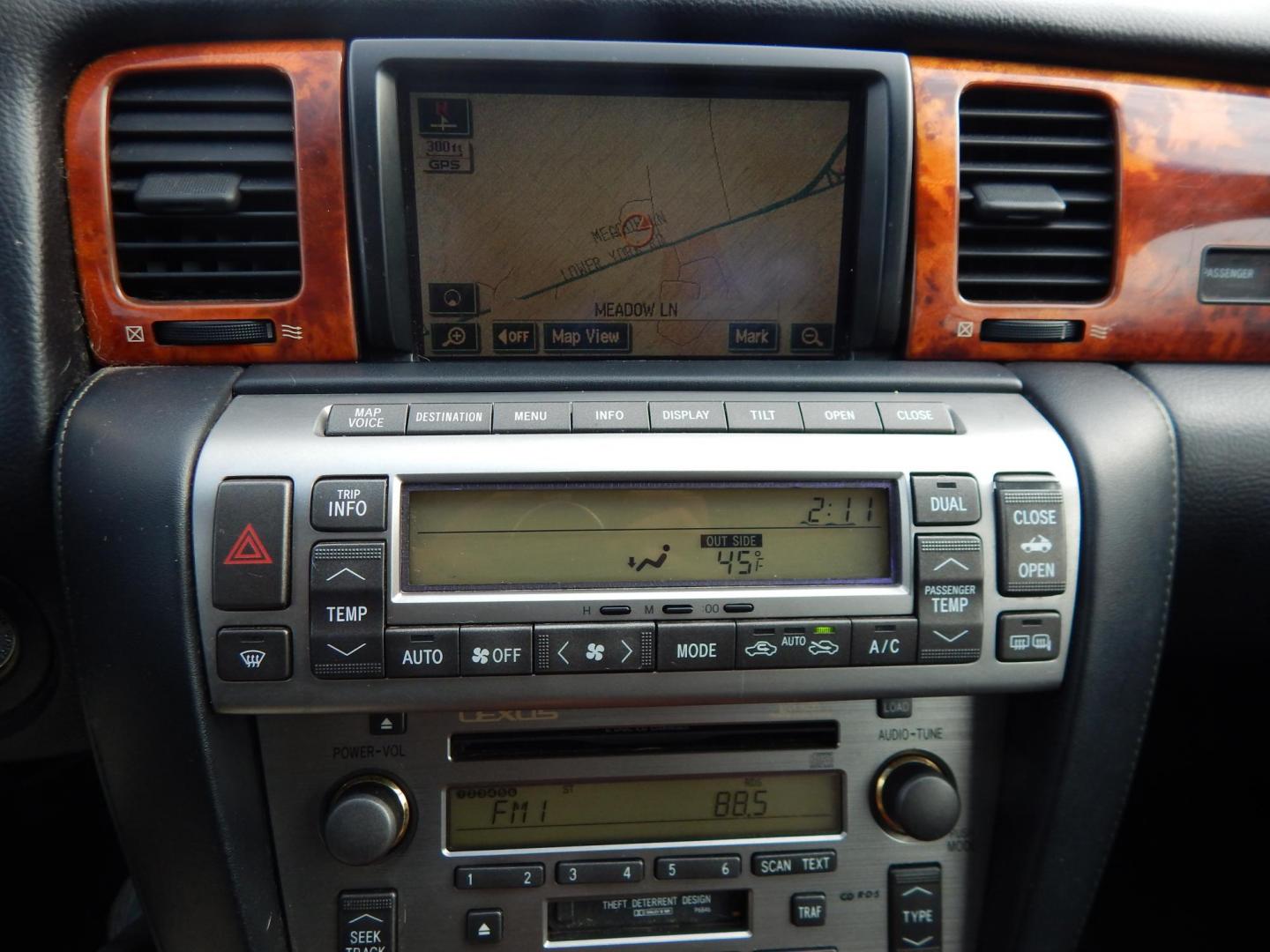 2005 Pearl White /Black leather Lexus SC 430 Convertible (JTHFN48Y650) with an 4.3L V8 DOHC 32V engine, 5-Speed Automatic Overdrive transmission, located at 6528 Lower York Road, New Hope, PA, 18938, (215) 862-9555, 40.358707, -74.977882 - Here for sale is a 2005 Lexus SC430 Convertible. Under the hood is strong running 4.3 liter V8 which puts power to the rear wheels via a smooth shifting automatic transmission. Features include; Black leather upholstery, wood trim, keyless entry, one master key, cruise control, tilt wheel, air co - Photo#25