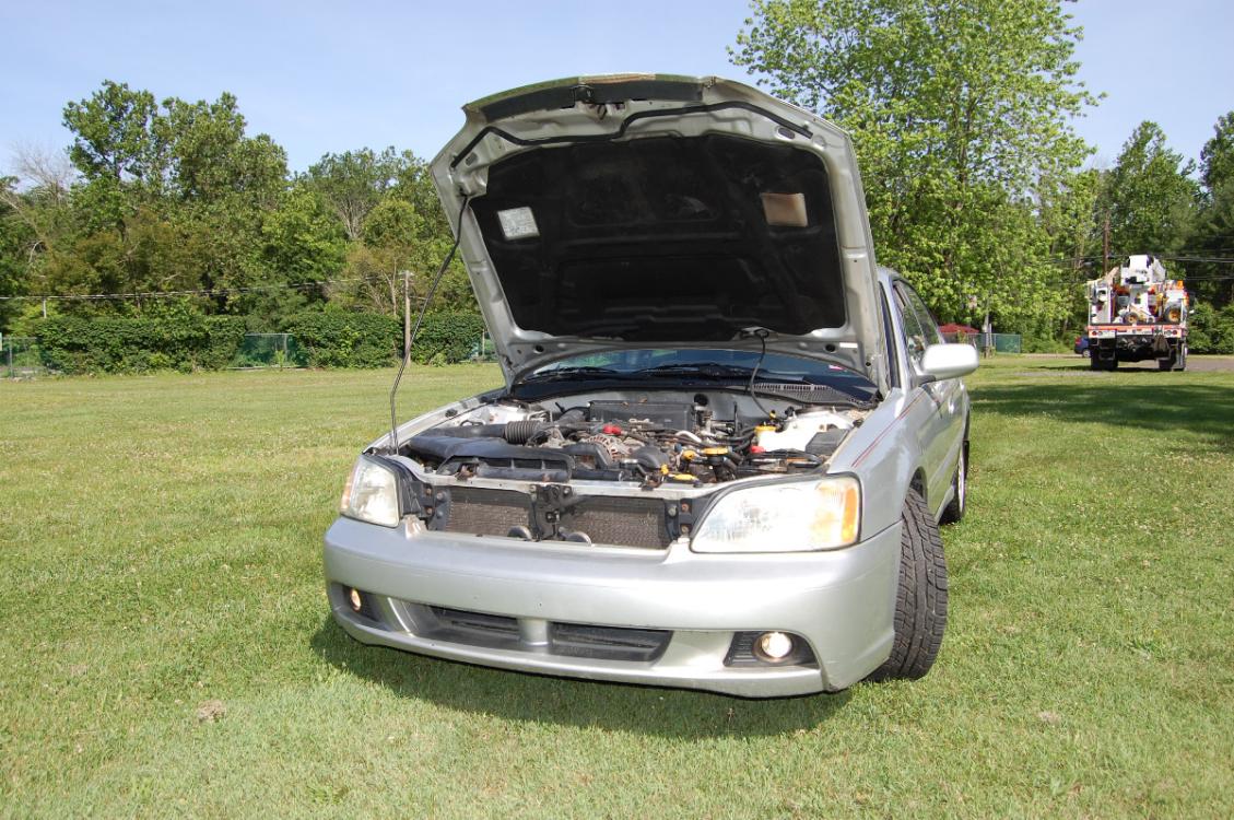 2004 Silver /Grey Cloth Subaru Legacy L (4S3BE625447) with an 2.5L H4 SOHC 16V engine, 4-Speed Automatic Overdrive transmission, located at 6528 Lower York Road, New Hope, PA, 18938, (215) 862-9555, 40.358707, -74.977882 - Photo #18