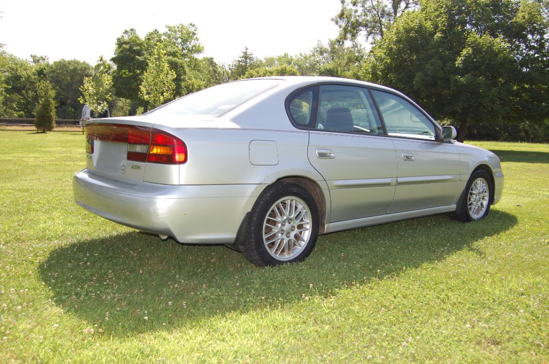 2004 Silver /Grey Cloth Subaru Legacy L (4S3BE625447) with an 2.5L H4 SOHC 16V engine, 4-Speed Automatic Overdrive transmission, located at 6528 Lower York Road, New Hope, PA, 18938, (215) 862-9555, 40.358707, -74.977882 - Photo #3