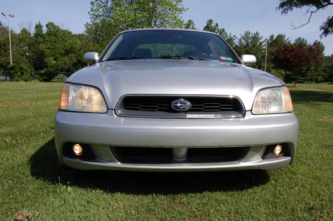 2004 Silver /Grey Cloth Subaru Legacy L (4S3BE625447) with an 2.5L H4 SOHC 16V engine, 4-Speed Automatic Overdrive transmission, located at 6528 Lower York Road, New Hope, PA, 18938, (215) 862-9555, 40.358707, -74.977882 - Photo #7
