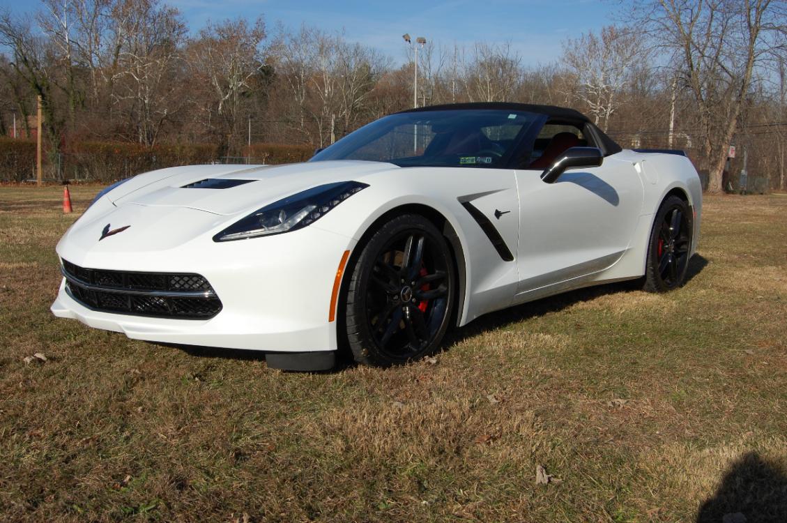 2015 White /Red leather Chevrolet Corvette Stingray Z51 2LT Convertible (1G1YK3D73F5) with an 6.2L V8 engine, 8-Speed Automatic transmission, located at 6528 Lower York Road, New Hope, PA, 18938, (215) 862-9555, 40.358707, -74.977882 - RWD 6.2 Liter V8, Auto Trans, Red Leather Interior, Keyless Entry 2 Master Keys, Cuise / Tilt / AC Power Windows, Power Locks, Power Mirrors, Power Top, AM/FM/SAT/USB/AUX, Bluetooth, Apps, Auto Dimming Mirrors, Power Heated & Cooled Seats, Driver / Passenger Airbags, Navigation, Back Up Camera, Xeno - Photo #9