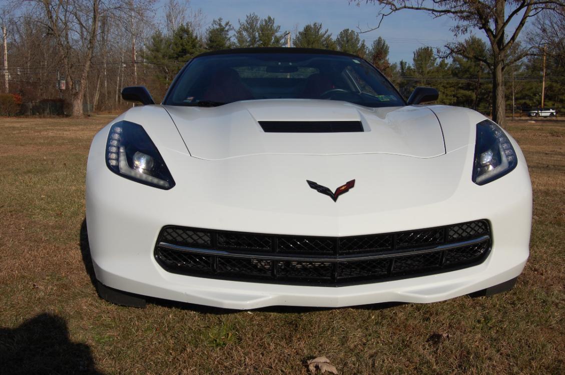 2015 White /Red leather Chevrolet Corvette Stingray Z51 2LT Convertible (1G1YK3D73F5) with an 6.2L V8 engine, 8-Speed Automatic transmission, located at 6528 Lower York Road, New Hope, PA, 18938, (215) 862-9555, 40.358707, -74.977882 - Photo #7