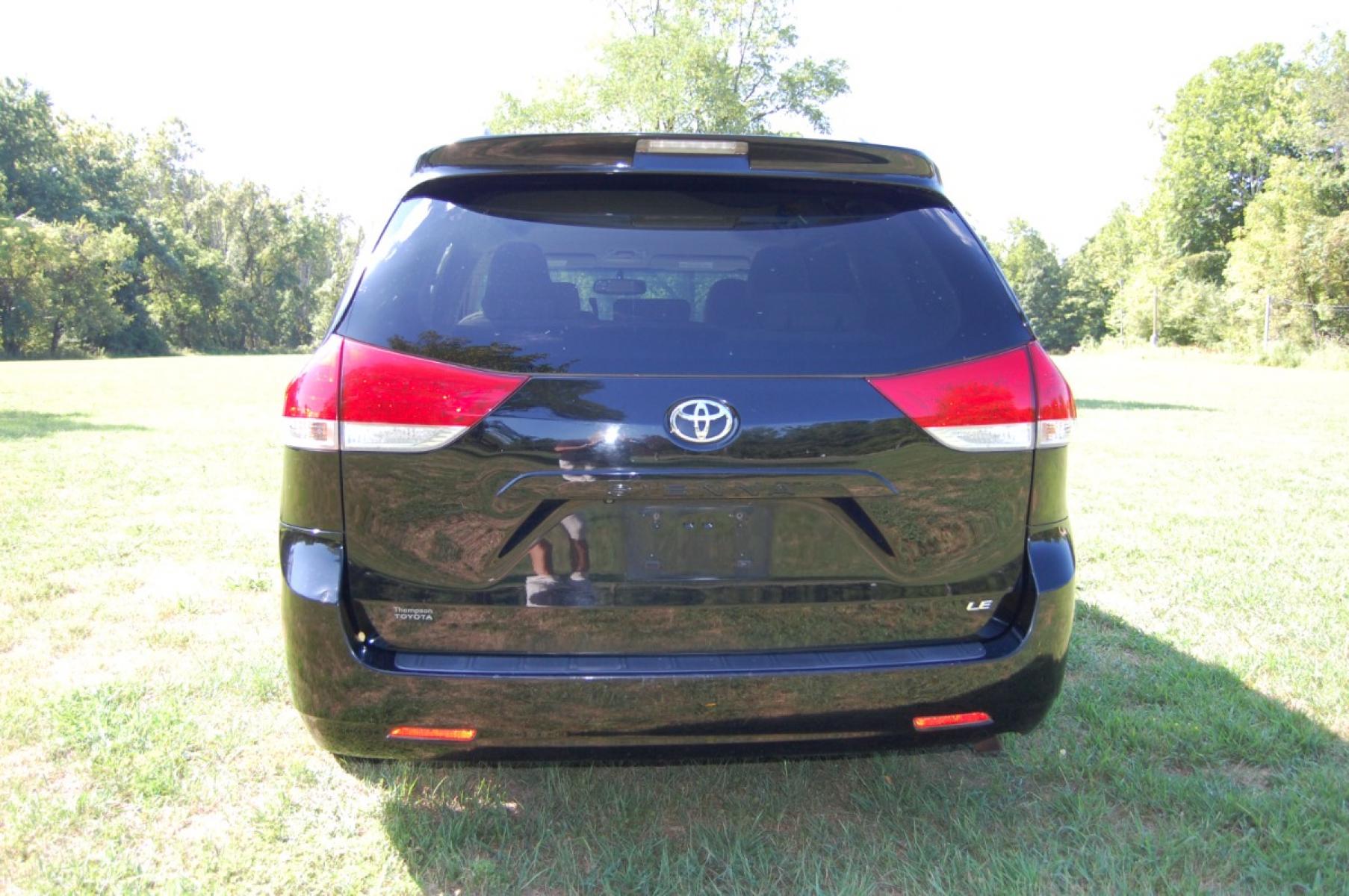 2011 Black /Gray cloth Toyota Sienna LE V6 (5TDKK3DC0BS) with an 3.5L V6 EFI DOHC 24V engine, 5-Speed Automatic transmission, located at 6528 Lower York Road, New Hope, PA, 18938, (215) 862-9555, 40.358707, -74.977882 - Here for sale is a nice 2011 TOYOTA SIENNA LE. Under the hood is a strong running 3.5 liter V6 which puts power to the front wheels via a smooth shifting automatic transmission. Features include; Gray cloth upholstery, keyless entry, 3 keys, one remote, cruise control, tilt wheel, air conditioning - Photo #7
