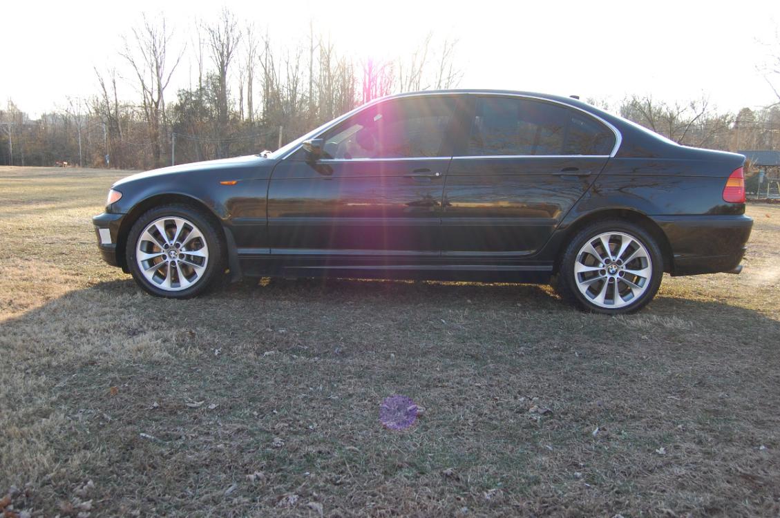 2004 Black /Black BMW 3-Series 330xi Sport (WBAEW53444P) with an 3.0L L6 DOHC 24V engine, 6-Speed Manual transmission, located at 6528 Lower York Road, New Hope, PA, 18938, (215) 862-9555, 40.358707, -74.977882 - Photo #1