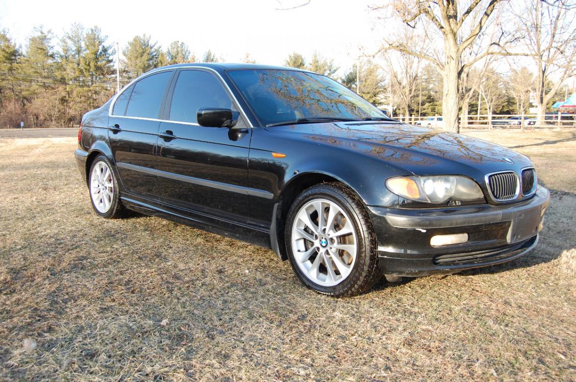 2004 Black /Black BMW 3-Series 330xi Sport (WBAEW53444P) with an 3.0L L6 DOHC 24V engine, 6-Speed Manual transmission, located at 6528 Lower York Road, New Hope, PA, 18938, (215) 862-9555, 40.358707, -74.977882 - Photo #3