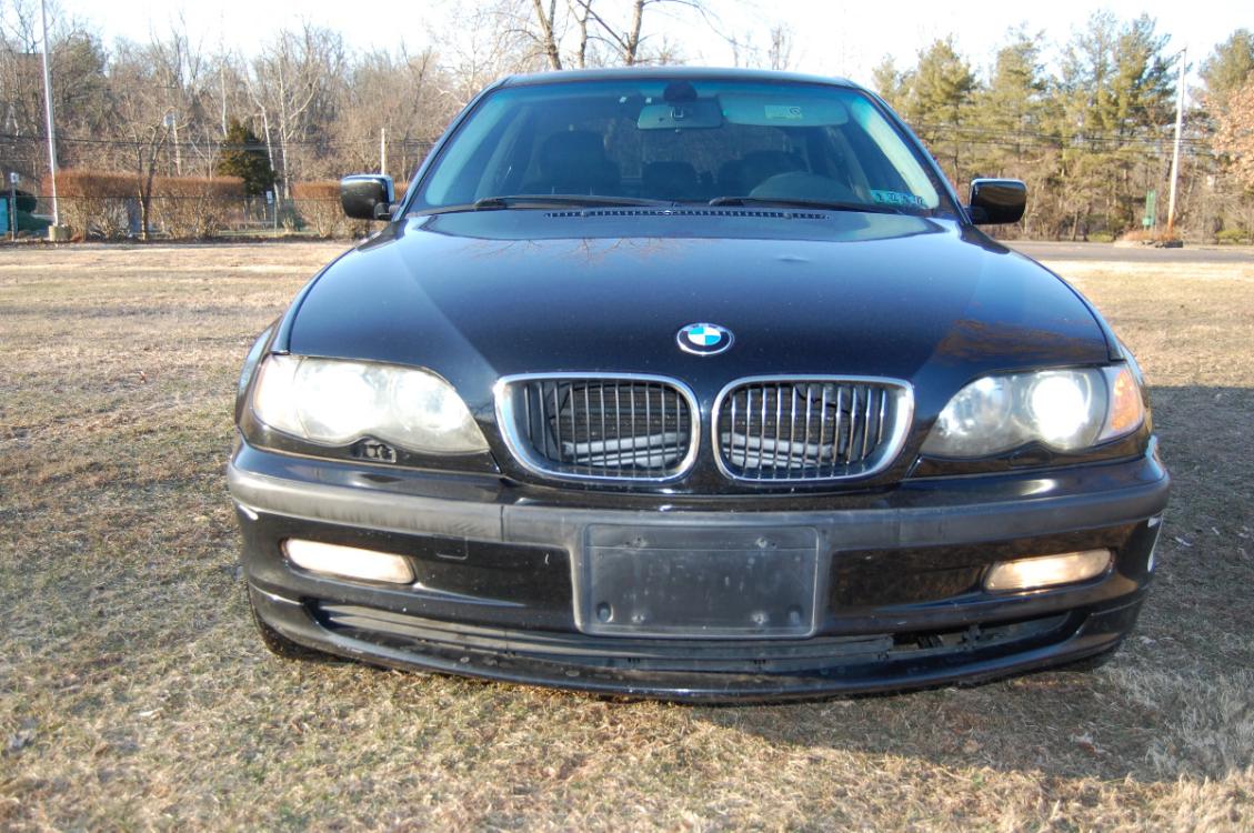2004 Black /Black BMW 3-Series 330xi Sport (WBAEW53444P) with an 3.0L L6 DOHC 24V engine, 6-Speed Manual transmission, located at 6528 Lower York Road, New Hope, PA, 18938, (215) 862-9555, 40.358707, -74.977882 - Photo #6