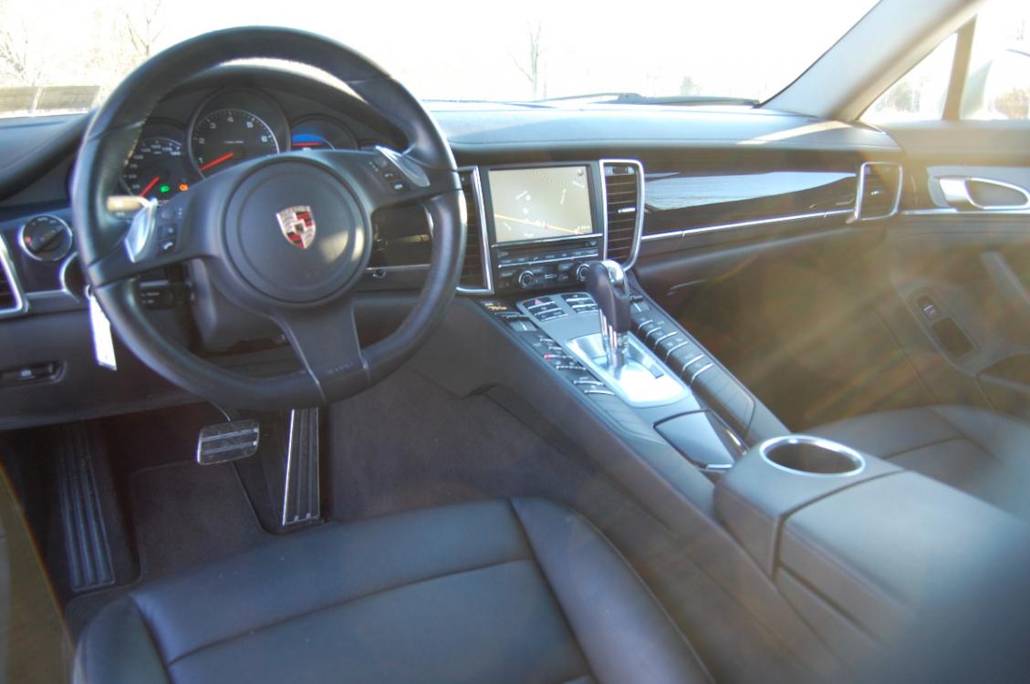 2011 Silver /Black leather Porsche Panamera 4 4 (WP0AA2A72BL) with an 3.6 liter V6 engine, Automatic transmission, located at 6528 Lower York Road, New Hope, PA, 18938, (215) 862-9555, 40.358707, -74.977882 - Photo #13