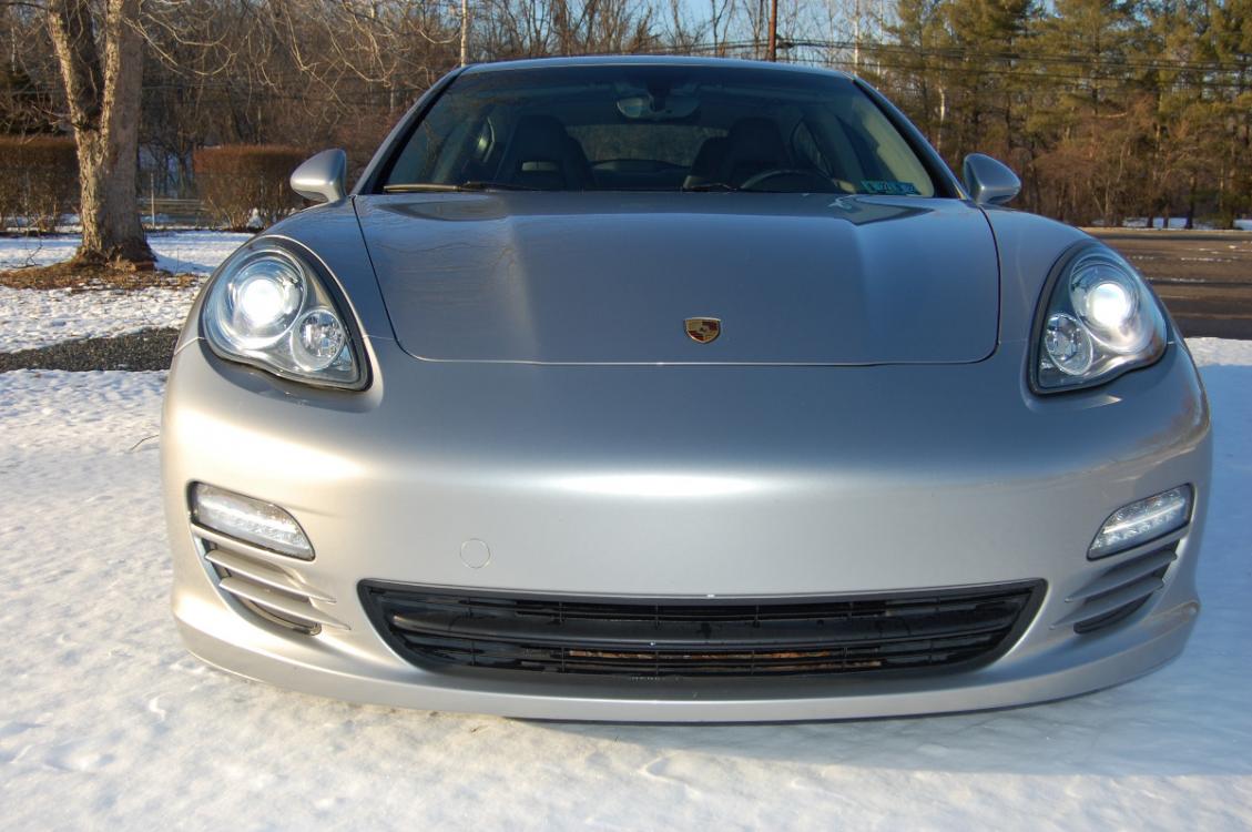 2011 Silver /Black leather Porsche Panamera 4 4 (WP0AA2A72BL) with an 3.6 liter V6 engine, Automatic transmission, located at 6528 Lower York Road, New Hope, PA, 18938, (215) 862-9555, 40.358707, -74.977882 - Photo #4