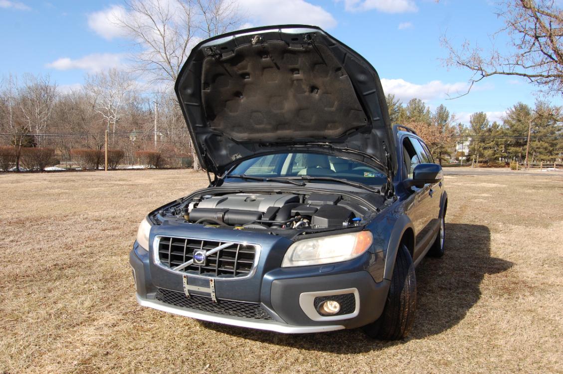 2008 Blue /Beige Leather Volvo XC70 Cross Country (YV4BZ982X81) with an 3.2 Liter 6 cyl engine, 5-Speed Automatic transmission, located at 6528 Lower York Road, New Hope, PA, 18938, (215) 862-9555, 40.358707, -74.977882 - Photo #11