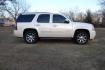 2013 White /Tan Leather GMC Yukon Denali Denali (1GKS2EEF1DR) with an 6.2L V8 OHV 16V engine, 6-Speed Automatic transmission, located at 6528 Lower York Road, New Hope, PA, 18938, (215) 862-9555, 40.358707, -74.977882 - Photo #4