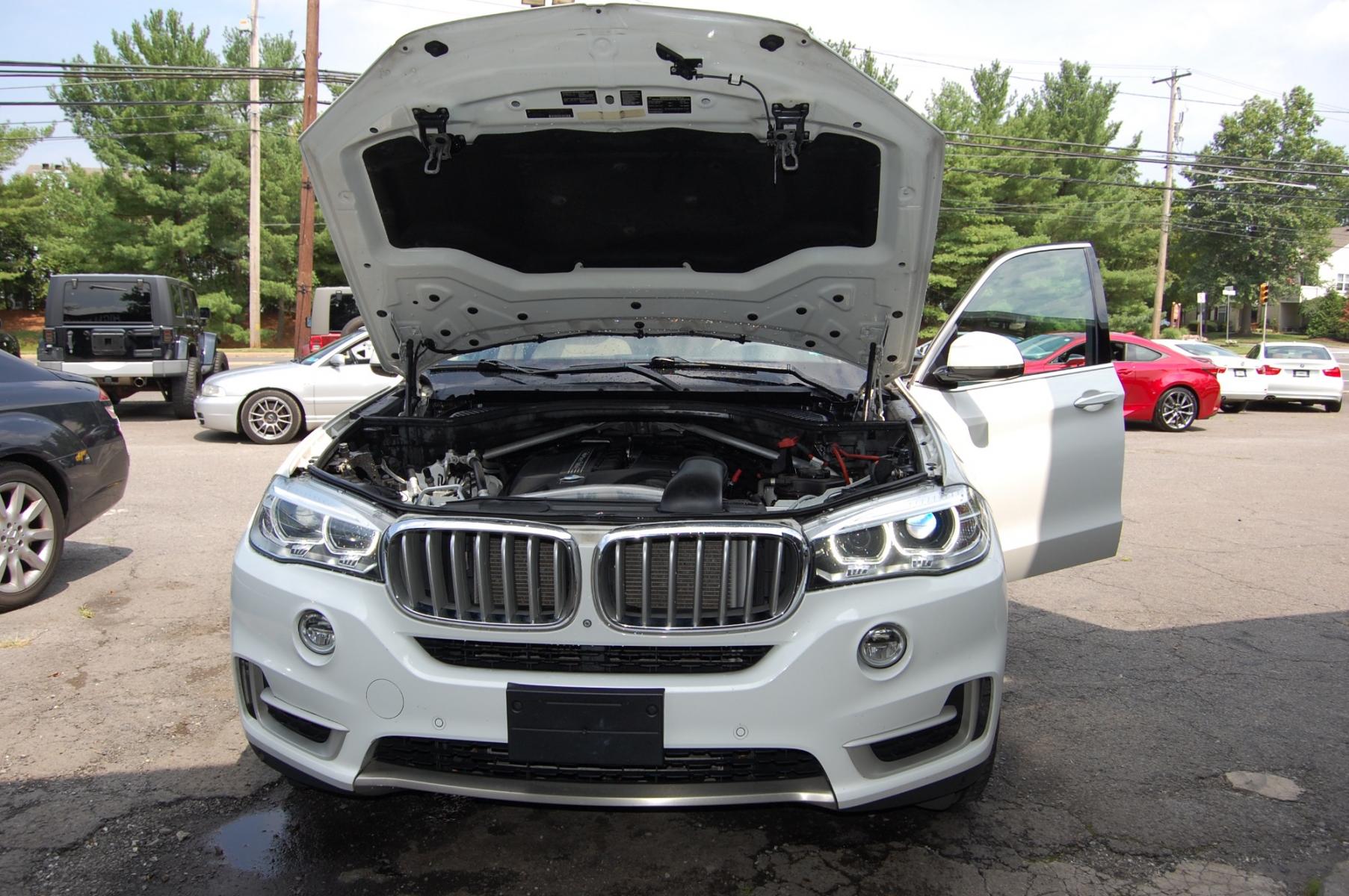 2015 White /Biege Leather BMW X5 XLINE (5UXKR0C5XF0) with an 3.0L L6 DOHC 24V engine, 8-Speed Automatic transmission, located at 6528 Lower York Road, New Hope, PA, 18938, (215) 862-9555, 40.358707, -74.977882 - Here for sale is a very nice 2015 BMW X5 35i XLINE. Under the hood is a strong running 3.0 liter twin turbocharged 6 cylinder which puts power to the AWD system via a smooth shifting automatic transmission. Features include; Beige leather, wood trim, keyless entry system, one master key, one extra - Photo #22