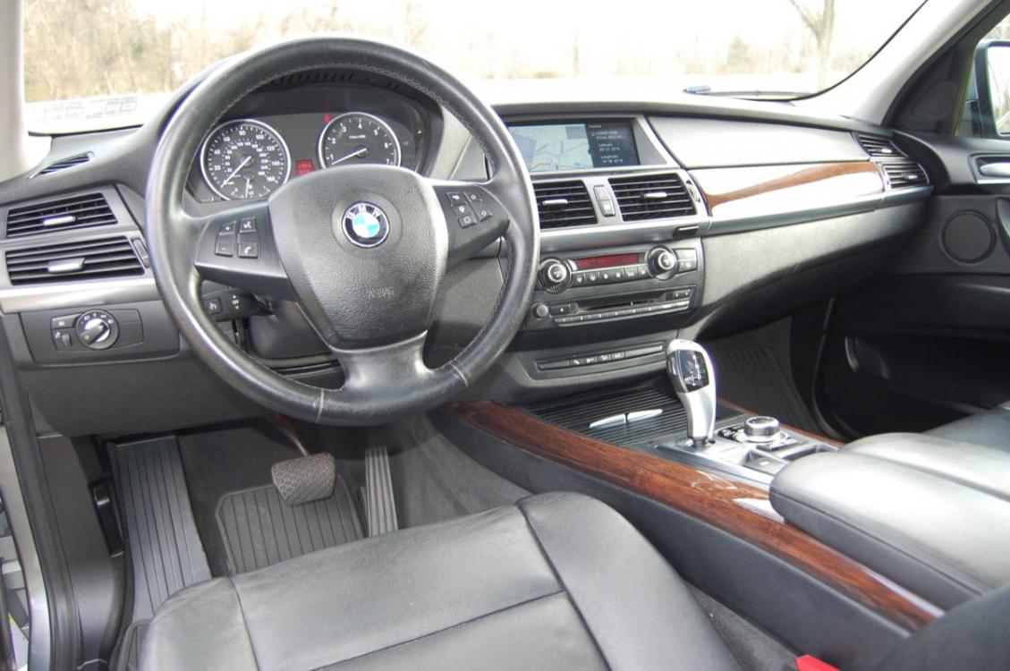 2012 Gray /Black leather BMW X5 xDrive35i ( 5UXZV4C5XC) with an 3.0L L6 DOHC 24V engine, 6-Speed Automatic transmission, located at 6528 Lower York Road, New Hope, PA, 18938, (215) 862-9555, 40.358707, -74.977882 - Photo #11