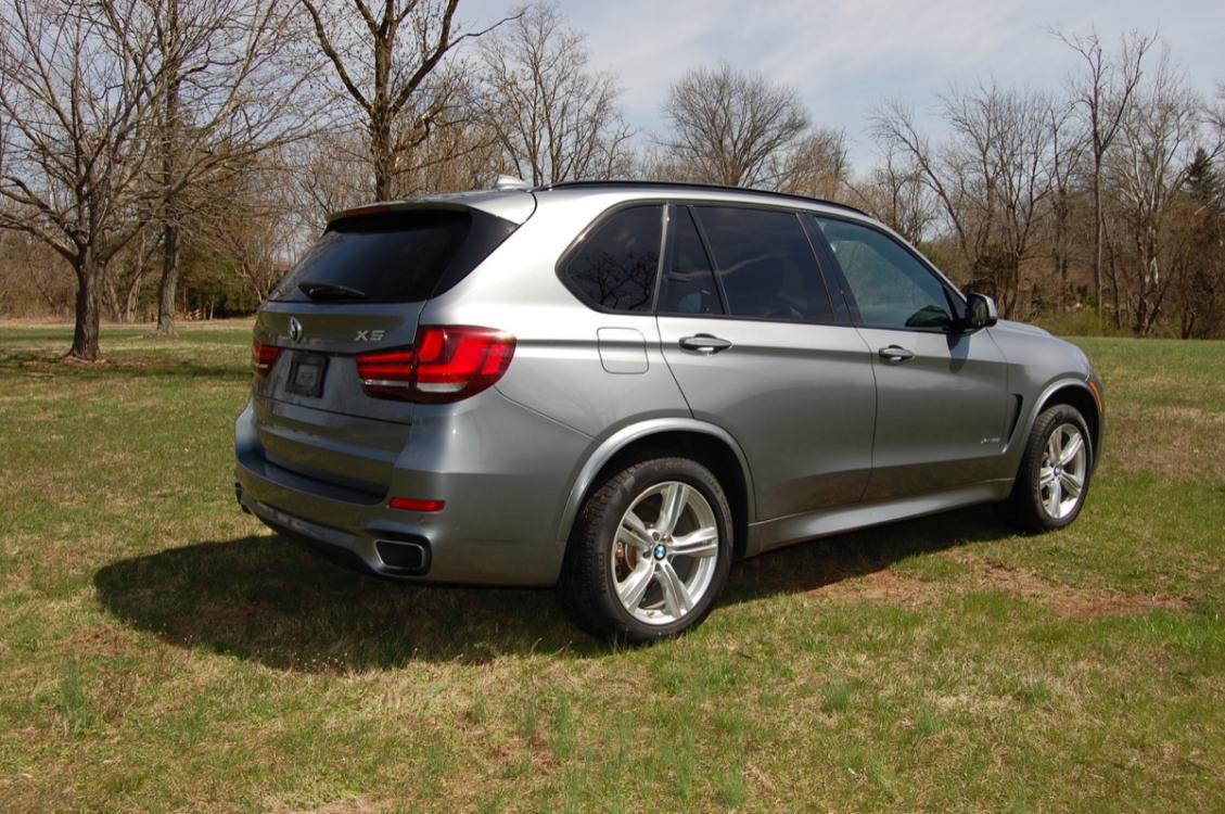 2015 Gray /Black Leather BMW X5 xDrive35i (5UXKR0C52F0) with an 3.0L L6 DOHC 24V engine, 8-Speed Automatic transmission, located at 6528 Lower York Road, New Hope, PA, 18938, (215) 862-9555, 40.358707, -74.977882 - Photo #3