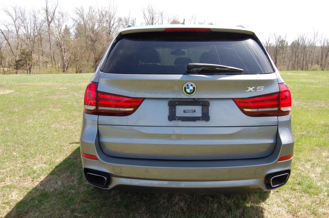 2015 Gray /Black Leather BMW X5 xDrive35i (5UXKR0C52F0) with an 3.0L L6 DOHC 24V engine, 8-Speed Automatic transmission, located at 6528 Lower York Road, New Hope, PA, 18938, (215) 862-9555, 40.358707, -74.977882 - Photo #7