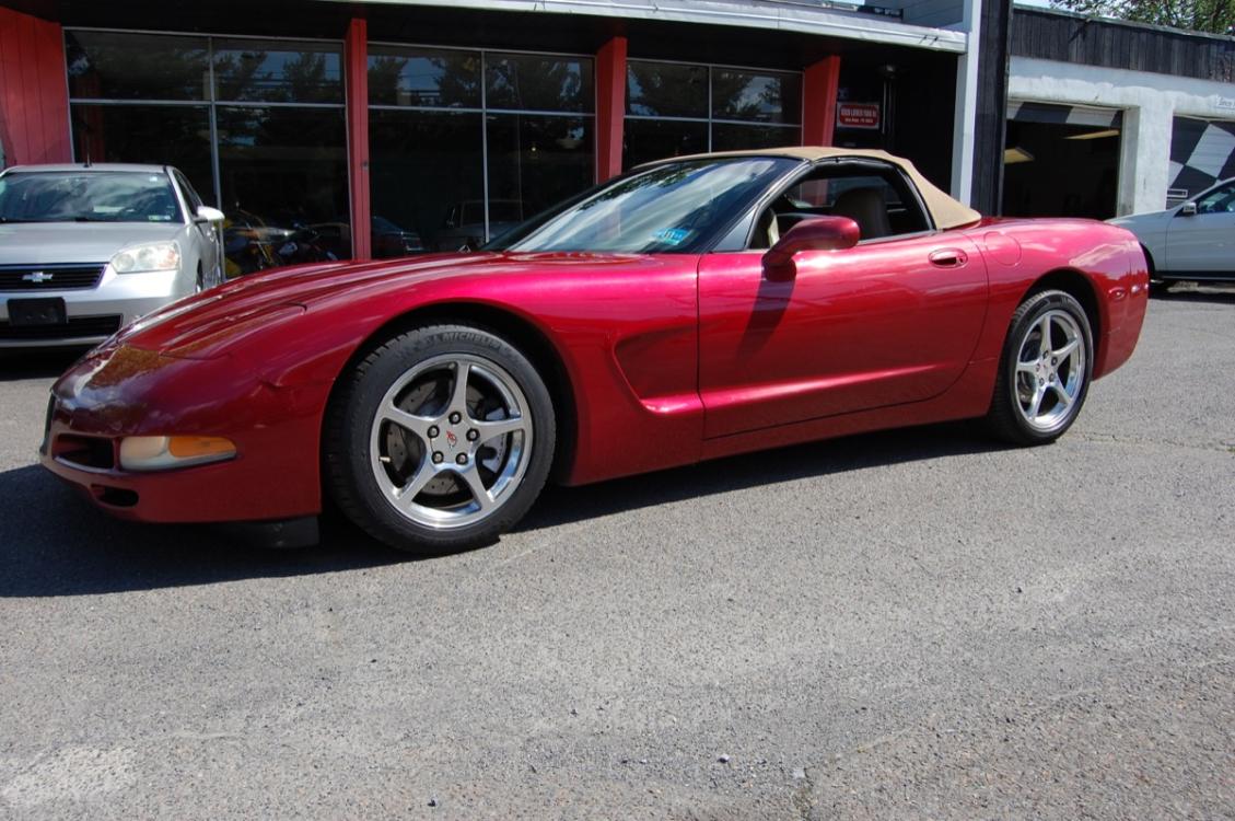 2002 Burgundy /Tan Leather Chevrolet Corvette Convertible (1G1YY32G725) with an 5.7L V8 OHV 16V engine, Automatic transmission, located at 6528 Lower York Road, New Hope, PA, 18938, (215) 862-9555, 40.358707, -74.977882 - Photo #21
