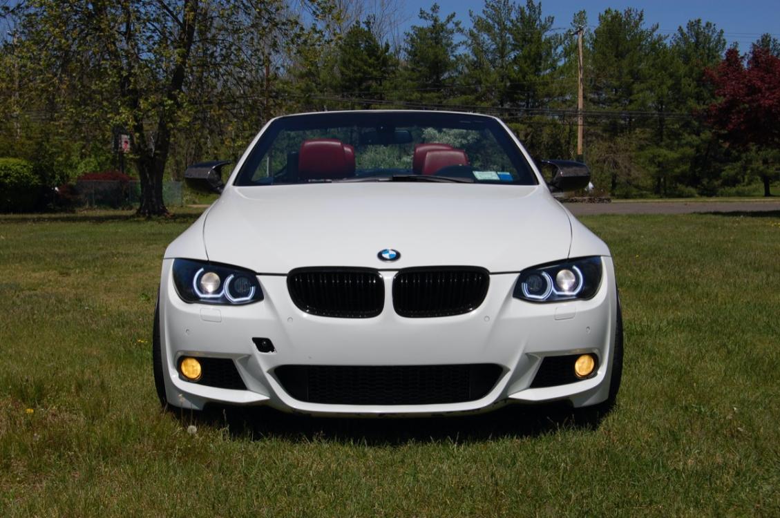 2011 White /Red Leather BMW 335is 335is M Performance package (WBADX1C52BE) with an 3.0L L6 DOHC 24V engine, 6 Speed manual transmission, located at 6528 Lower York Road, New Hope, PA, 18938, (215) 862-9555, 40.358707, -74.977882 - Photo #14