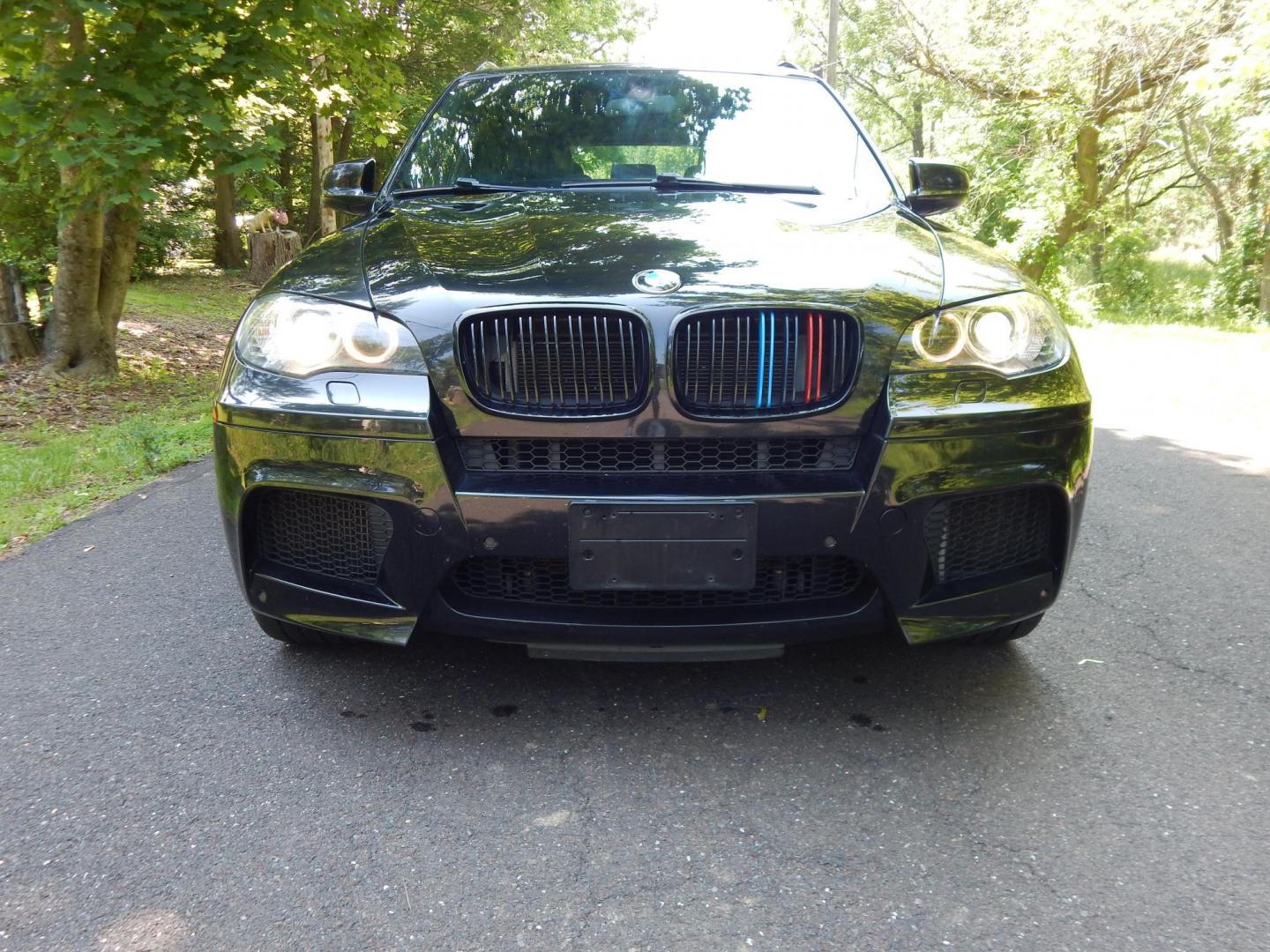 2012 Black /Black Leather BMW X5 M (5YMGY0C58CL) with an 4.4L V8 Twin Turbo engine, 6-Speed Automatic transmission, located at 6528 Lower York Road, New Hope, PA, 18938, (215) 862-9555, 40.358707, -74.977882 - Here for sale is a very cool 2012 BMW X5M. Under the hood is a strong running 4.4 liter twin turbo V8 producing 555 HP and puts that power to the intelligent AWD system via a smooth shifting automatic transmission with paddle shifters. Features include; Black leather upholstery, keyless entry syst - Photo#6
