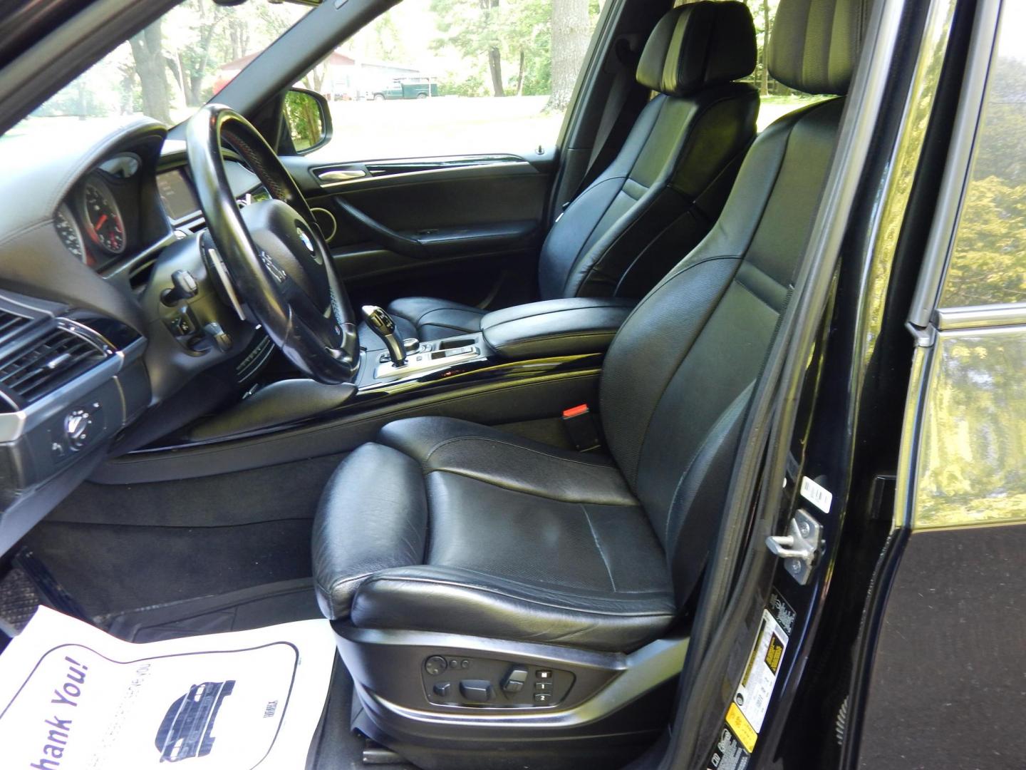 2012 Black /Black Leather BMW X5 M (5YMGY0C58CL) with an 4.4L V8 Twin Turbo engine, 6-Speed Automatic transmission, located at 6528 Lower York Road, New Hope, PA, 18938, (215) 862-9555, 40.358707, -74.977882 - Here for sale is a very cool 2012 BMW X5M. Under the hood is a strong running 4.4 liter twin turbo V8 producing 555 HP and puts that power to the intelligent AWD system via a smooth shifting automatic transmission with paddle shifters. Features include; Black leather upholstery, keyless entry syst - Photo#9