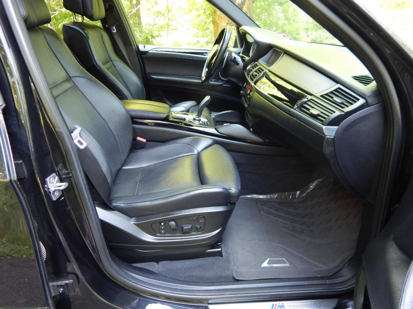 2012 Black /Black Leather BMW X5 M (5YMGY0C58CL) with an 4.4L V8 Twin Turbo engine, 6-Speed Automatic transmission, located at 6528 Lower York Road, New Hope, PA, 18938, (215) 862-9555, 40.358707, -74.977882 - Here for sale is a very cool 2012 BMW X5M. Under the hood is a strong running 4.4 liter twin turbo V8 producing 555 HP and puts that power to the intelligent AWD system via a smooth shifting automatic transmission with paddle shifters. Features include; Black leather upholstery, keyless entry syst - Photo#16