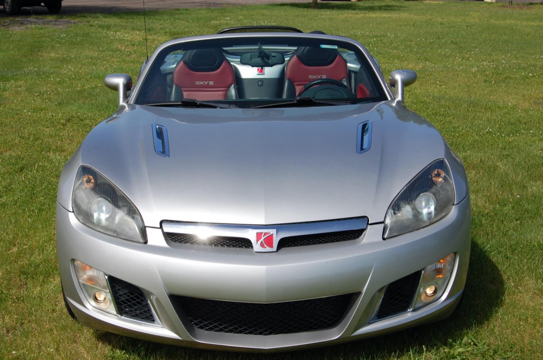 2008 Silver /Red/Black Leather Saturn Sky Red Line (1G8MF35X38Y) with an 2.0L L4 DOHC 16V TURBO engine, Automatic transmission, located at 6528 Lower York Road, New Hope, PA, 18938, (215) 862-9555, 40.358707, -74.977882 - Photo #15