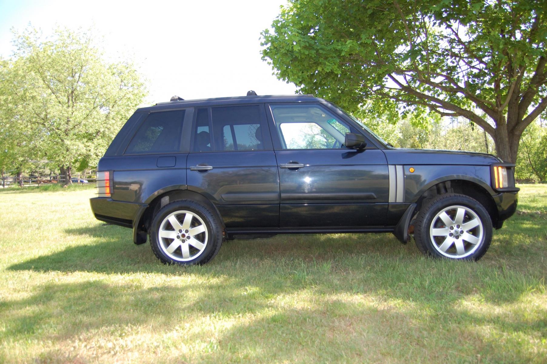 2005 Dark Blue /Tan Leather Land Rover Range Rover HSE (SALME11405A) with an 4.4L V8 DOHC 32V engine, 5-Speed Automatic Overdrive transmission, located at 6528 Lower York Road, New Hope, PA, 18938, (215) 862-9555, 40.358707, -74.977882 - Here for sale is a very nice 2005 Land Rover Range Rover HSE. Under the hood is a strong running 4.4 liter V8 which puts power to the intelligent AWD system via smooth shifting dual range automatic transmission. Features include; Tan leather interior, wood grain trim, keyless entry system, one mas - Photo #10