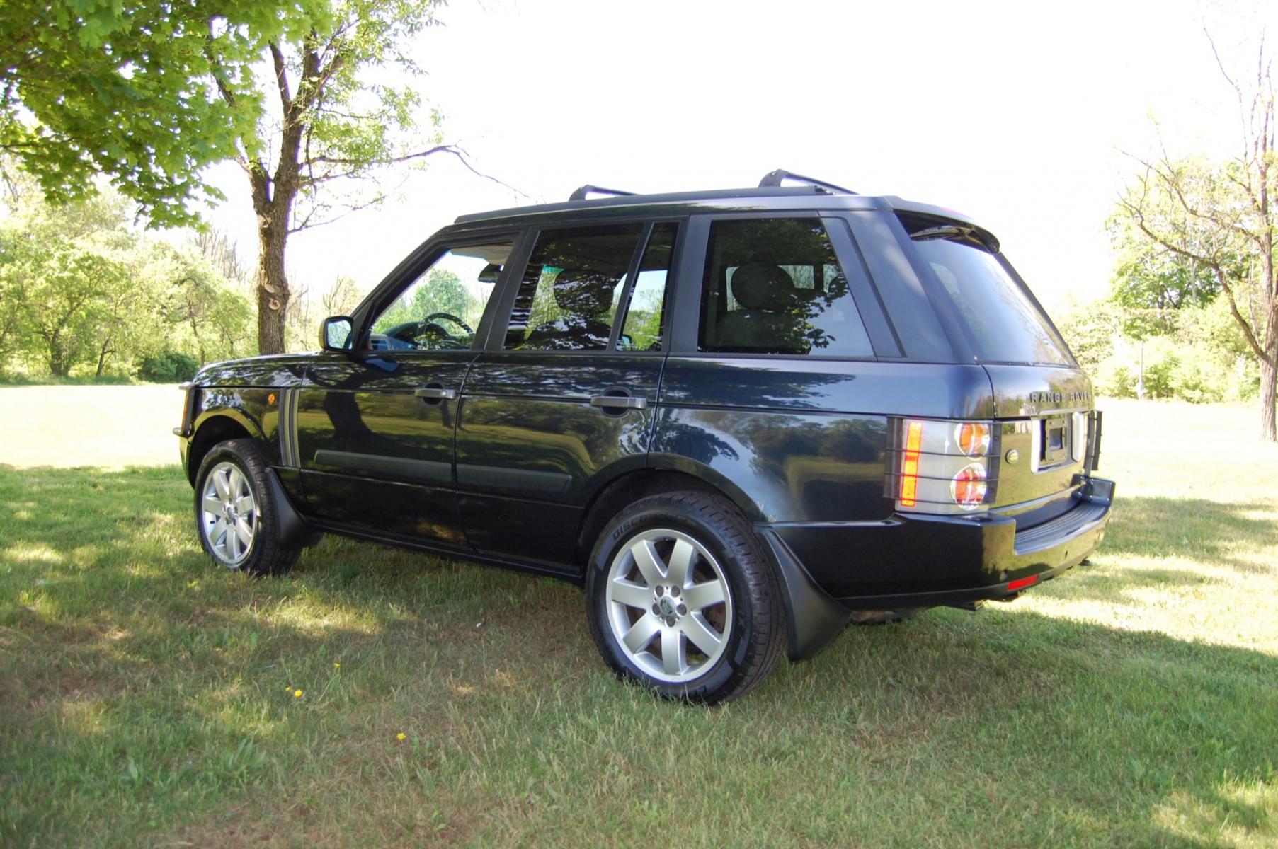 2005 Dark Blue /Tan Leather Land Rover Range Rover HSE (SALME11405A) with an 4.4L V8 DOHC 32V engine, 5-Speed Automatic Overdrive transmission, located at 6528 Lower York Road, New Hope, PA, 18938, (215) 862-9555, 40.358707, -74.977882 - Here for sale is a very nice 2005 Land Rover Range Rover HSE. Under the hood is a strong running 4.4 liter V8 which puts power to the intelligent AWD system via smooth shifting dual range automatic transmission. Features include; Tan leather interior, wood grain trim, keyless entry system, one mas - Photo #2