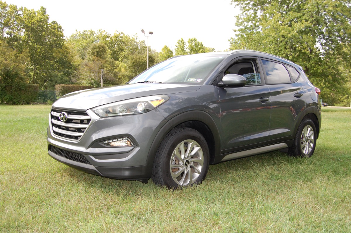 photo of 2017 Hyundai Tucson SE 