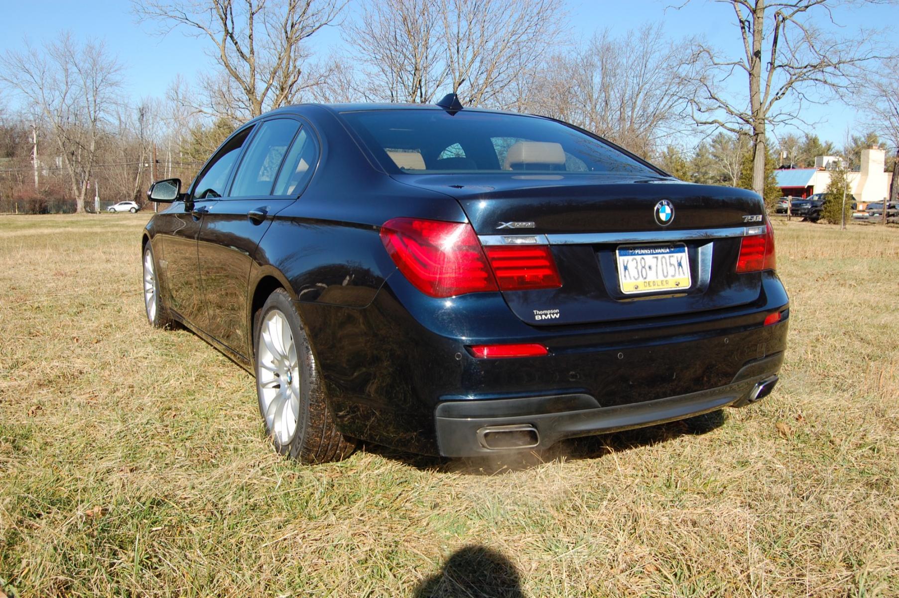 2015 Dark Blue /Tan Leather BMW 7-Series M-Sport Drive (WBAYB6C51FD) with an 4.4L V8 DOHC 32V TURBO engine, 8-Speed Automatic transmission, located at 6528 Lower York Road, New Hope, PA, 18938, (215) 862-9555, 40.358707, -74.977882 - Photo #3