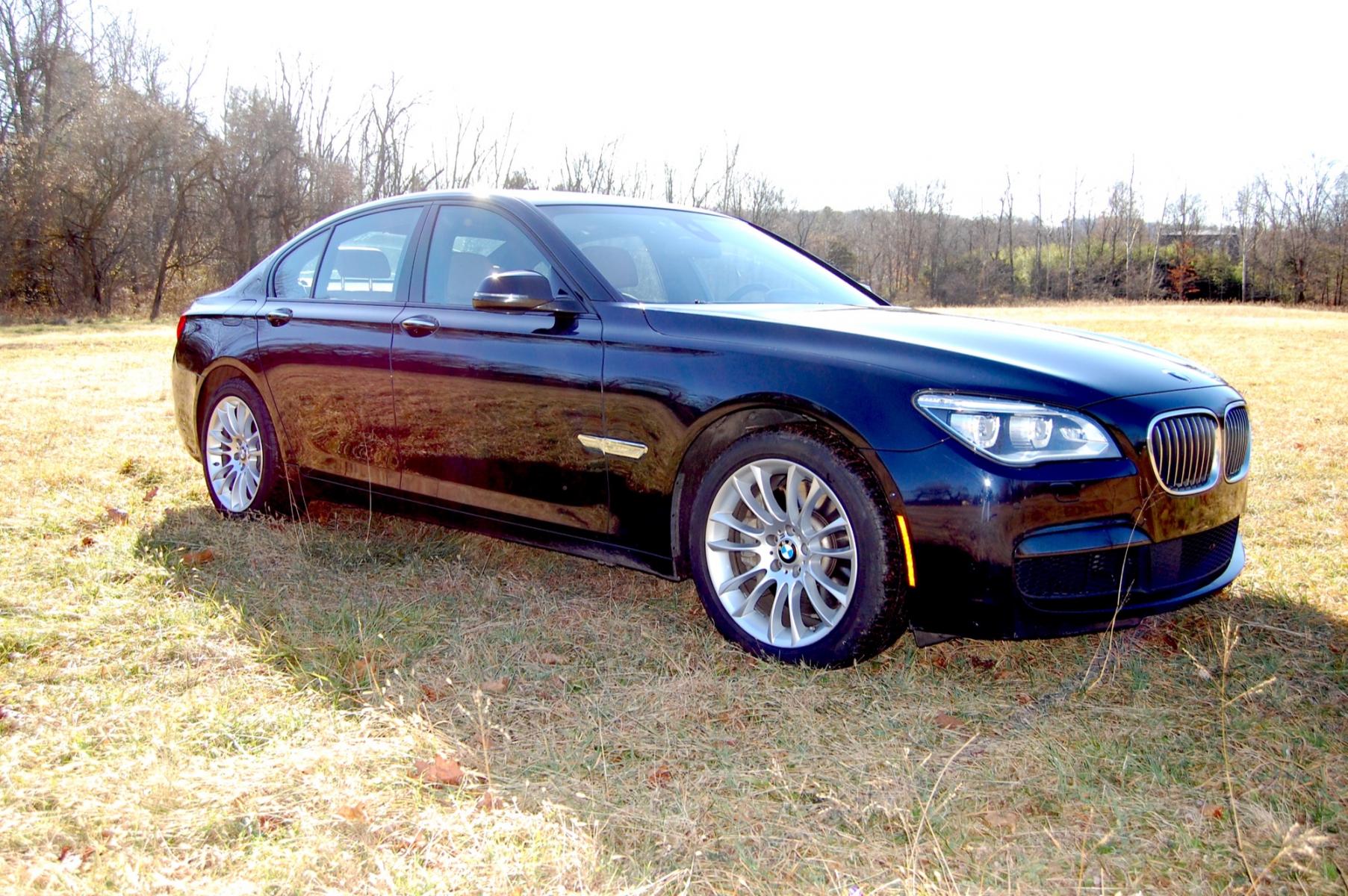 2015 Dark Blue /Tan Leather BMW 7-Series M-Sport Drive (WBAYB6C51FD) with an 4.4L V8 DOHC 32V TURBO engine, 8-Speed Automatic transmission, located at 6528 Lower York Road, New Hope, PA, 18938, (215) 862-9555, 40.358707, -74.977882 - Photo #4