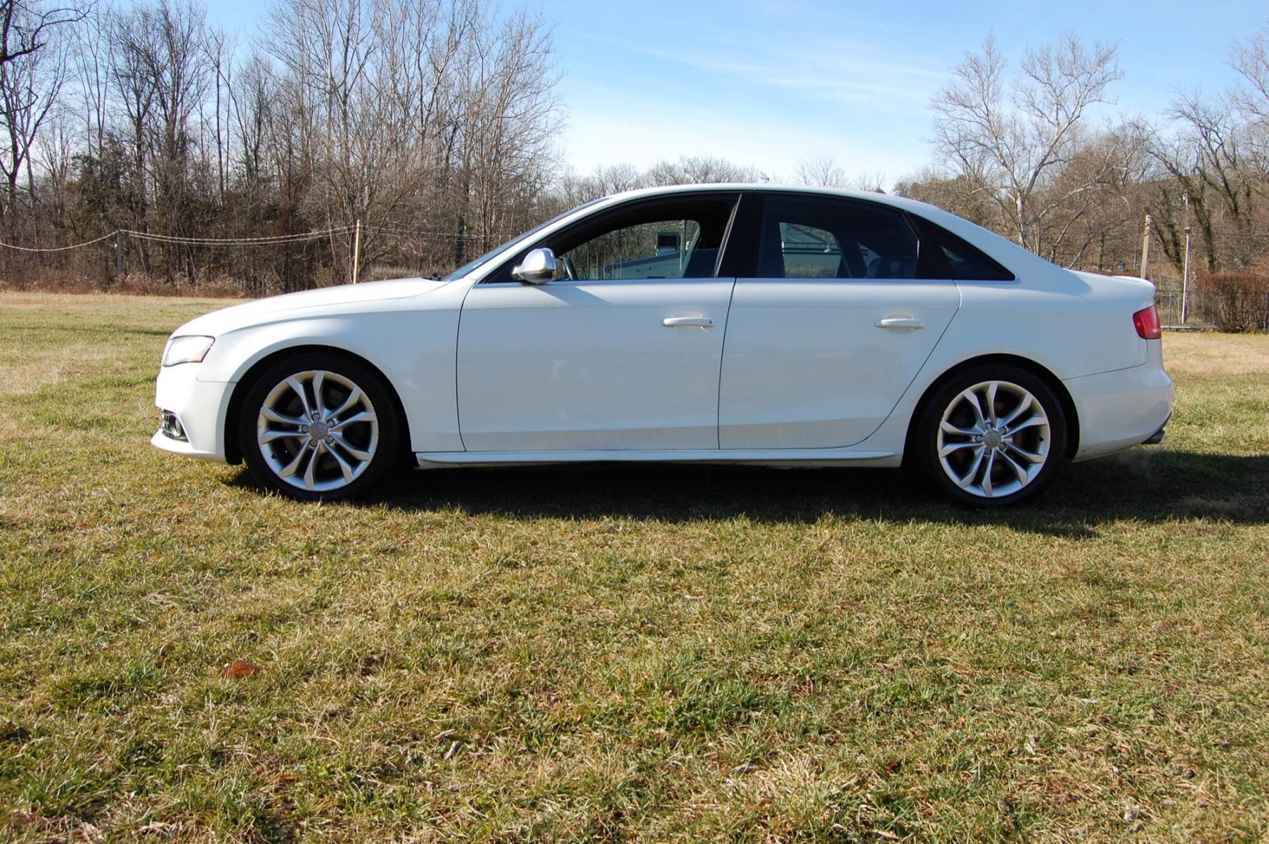 2010 White /Black Leather Audi S4 Sedan quattro (WAUBGAFL2AA) with an 3.0L V6 DOHC 24V engine, Automatic transmission, located at 6528 Lower York Road, New Hope, PA, 18938, (215) 862-9555, 40.358707, -74.977882 - Photo #1