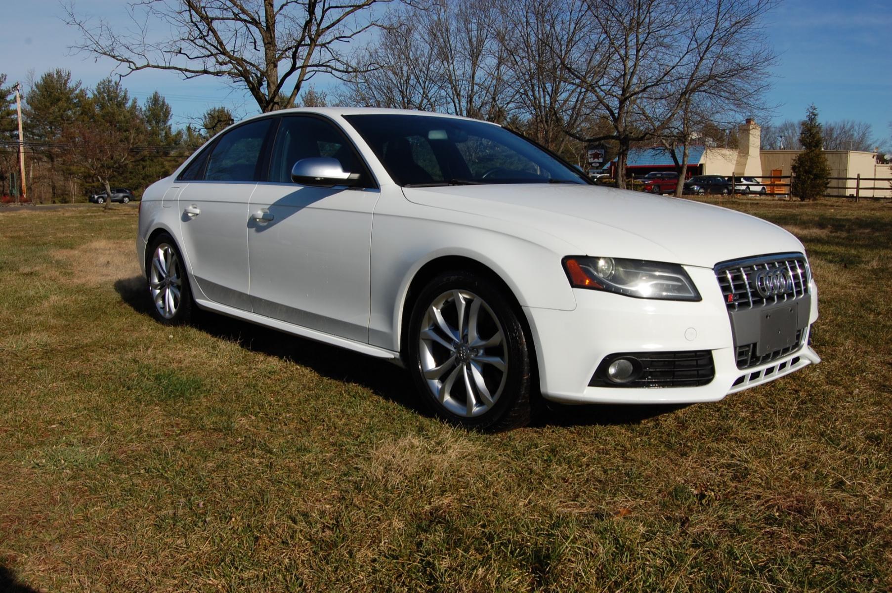 2010 White /Black Leather Audi S4 Sedan quattro (WAUBGAFL2AA) with an 3.0L V6 DOHC 24V engine, Automatic transmission, located at 6528 Lower York Road, New Hope, PA, 18938, (215) 862-9555, 40.358707, -74.977882 - Photo #2