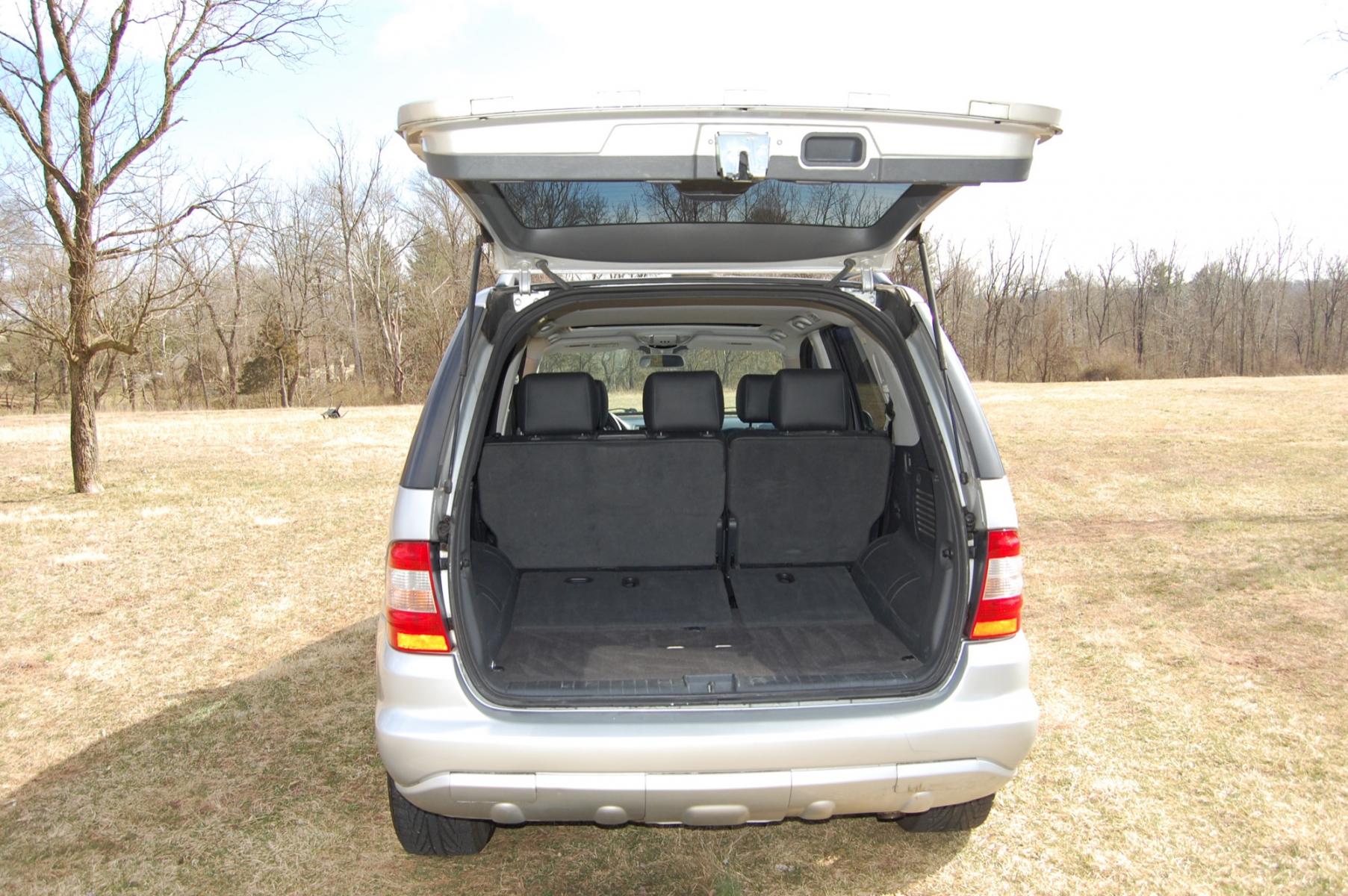 2005 Silver /Black leather Mercedes-Benz M-Class ML350 (4JGAB57E35A) with an 3.7L V6 SOHC 18V engine, 5-Speed Automatic Overdrive transmission, located at 6528 Lower York Road, New Hope, PA, 18938, (215) 862-9555, 40.358707, -74.977882 - Here for sale is a 2005 Mercedes-Benz ML350. Under the hood is a strong running 3.7 liter V6 which puts power to the AWD system via a smooth shifting automatic transmission. Features include; Black leather interior in great shape, wood grain trim, one key, cruise control, tilt steering wheel, pow - Photo #15