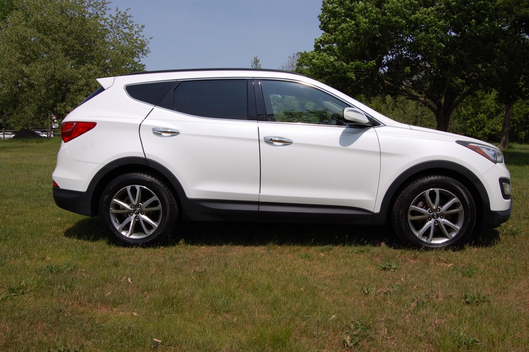 2014 White /Tan Leather Hyundai Santa Fe Sport 2.0T AWD (5XYZUDLA8EG) with an 2.0L L4 DOHC 16V TURBO engine, 6-Speed Automatic transmission, located at 6528 Lower York Road, New Hope, PA, 18938, (215) 862-9555, 40.358707, -74.977882 - Photo #3