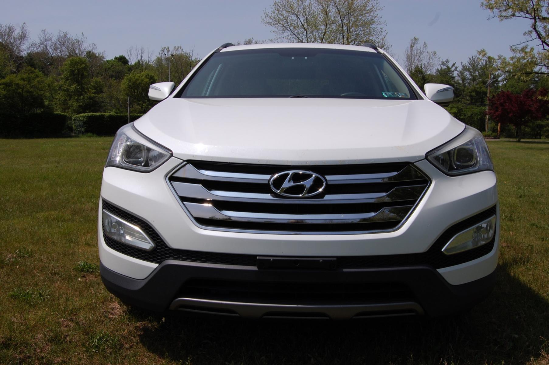 2014 White /Tan Leather Hyundai Santa Fe Sport 2.0T AWD (5XYZUDLA8EG) with an 2.0L L4 DOHC 16V TURBO engine, 6-Speed Automatic transmission, located at 6528 Lower York Road, New Hope, PA, 18938, (215) 862-9555, 40.358707, -74.977882 - Photo #6