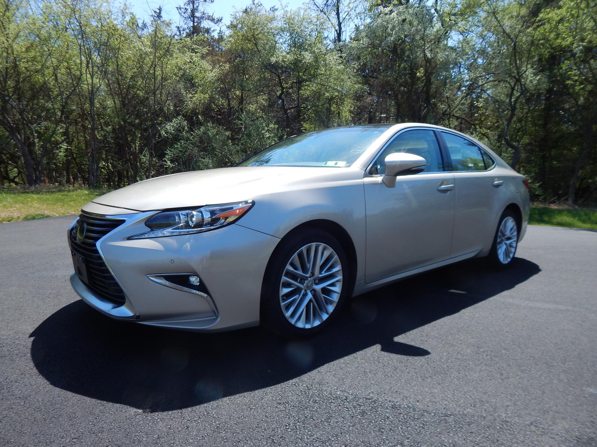photo of 2016 Lexus ES 350 Sedan