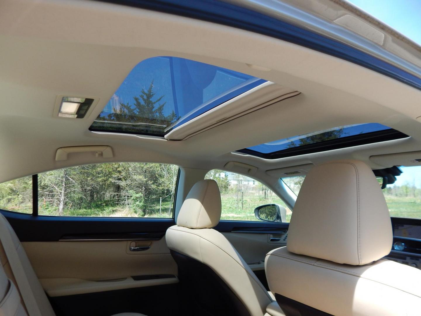 2016 Gold /Tan Lexus ES 350 Sedan (58ABK1GG0GU) with an 3.5L V6 DOHC 24V engine, 6A transmission, located at 6528 Lower York Road, New Hope, PA, 18938, (215) 862-9555, 40.358707, -74.977882 - Here we have a beautiful Lexus ES350 with 36k original miles! This Lexus has a 3.5L V6 putting power to the ground via a FWD automatic transmission. Options include: tan/brown leather with wood trim, heated and cooled front seats, heated steering wheel, AM/FM/CD/SAT/BLUETOOTH radio, navigation, back - Photo#21