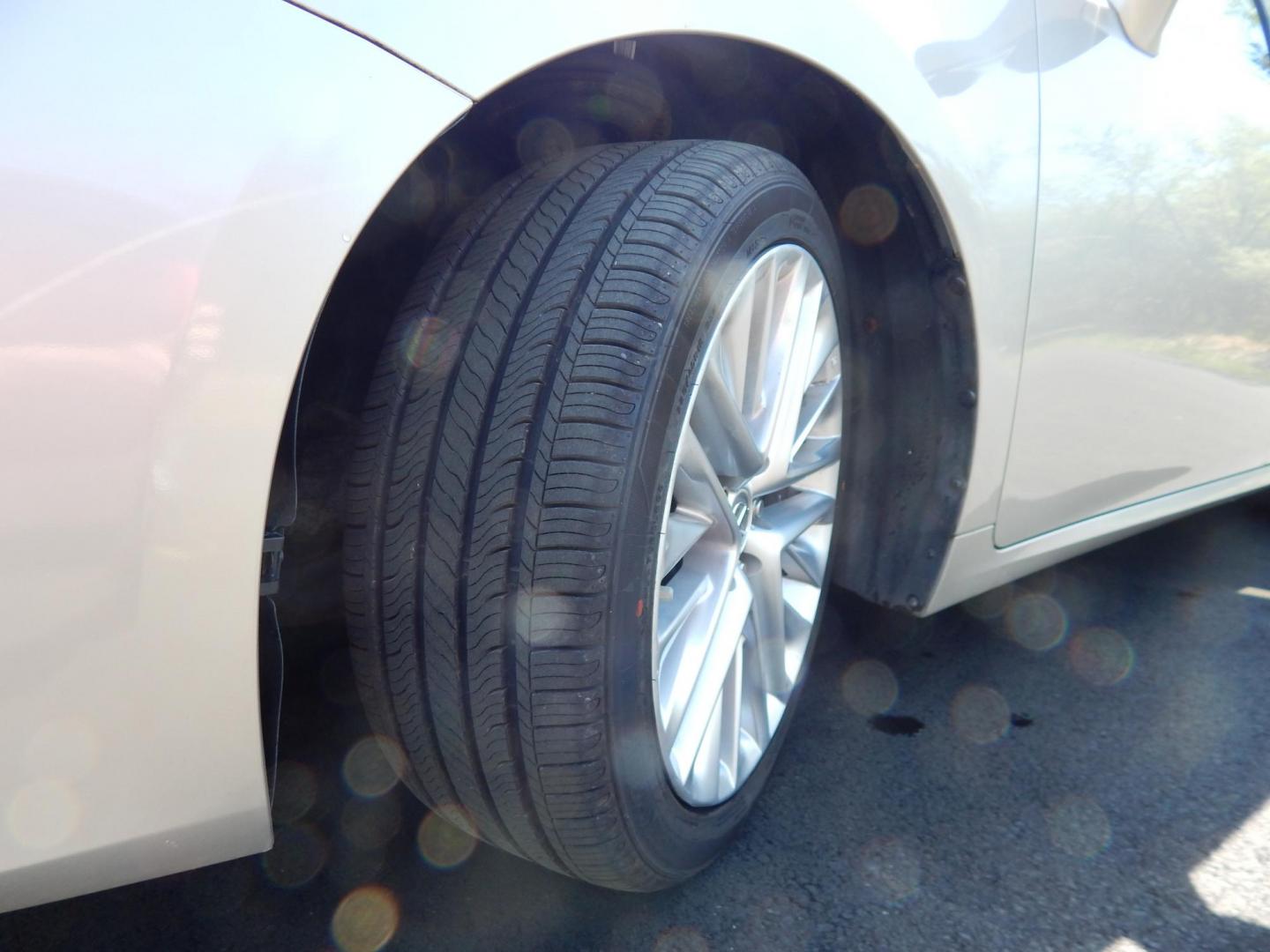 2016 Gold /Tan Lexus ES 350 Sedan (58ABK1GG0GU) with an 3.5L V6 DOHC 24V engine, 6A transmission, located at 6528 Lower York Road, New Hope, PA, 18938, (215) 862-9555, 40.358707, -74.977882 - Here we have a beautiful Lexus ES350 with 36k original miles! This Lexus has a 3.5L V6 putting power to the ground via a FWD automatic transmission. Options include: tan/brown leather with wood trim, heated and cooled front seats, heated steering wheel, AM/FM/CD/SAT/BLUETOOTH radio, navigation, back - Photo#28