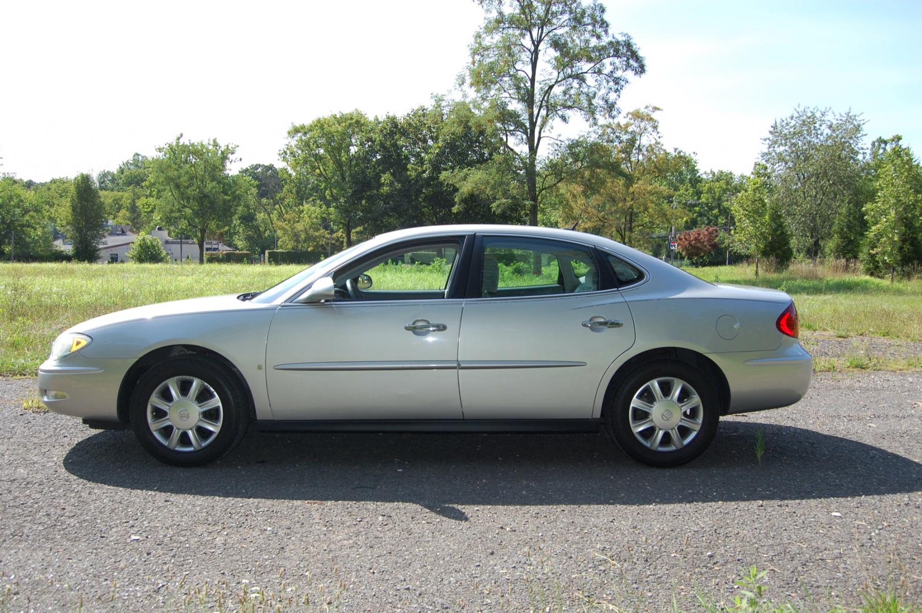 2006 Silver /Gray Cloth Buick LaCrosse CX (2G4WC582261) with an 3.8L V6 OHV 12V engine, 4-Speed Automatic Overdrive transmission, located at 6528 Lower York Road, New Hope, PA, 18938, (215) 862-9555, 40.358707, -74.977882 - Photo #2