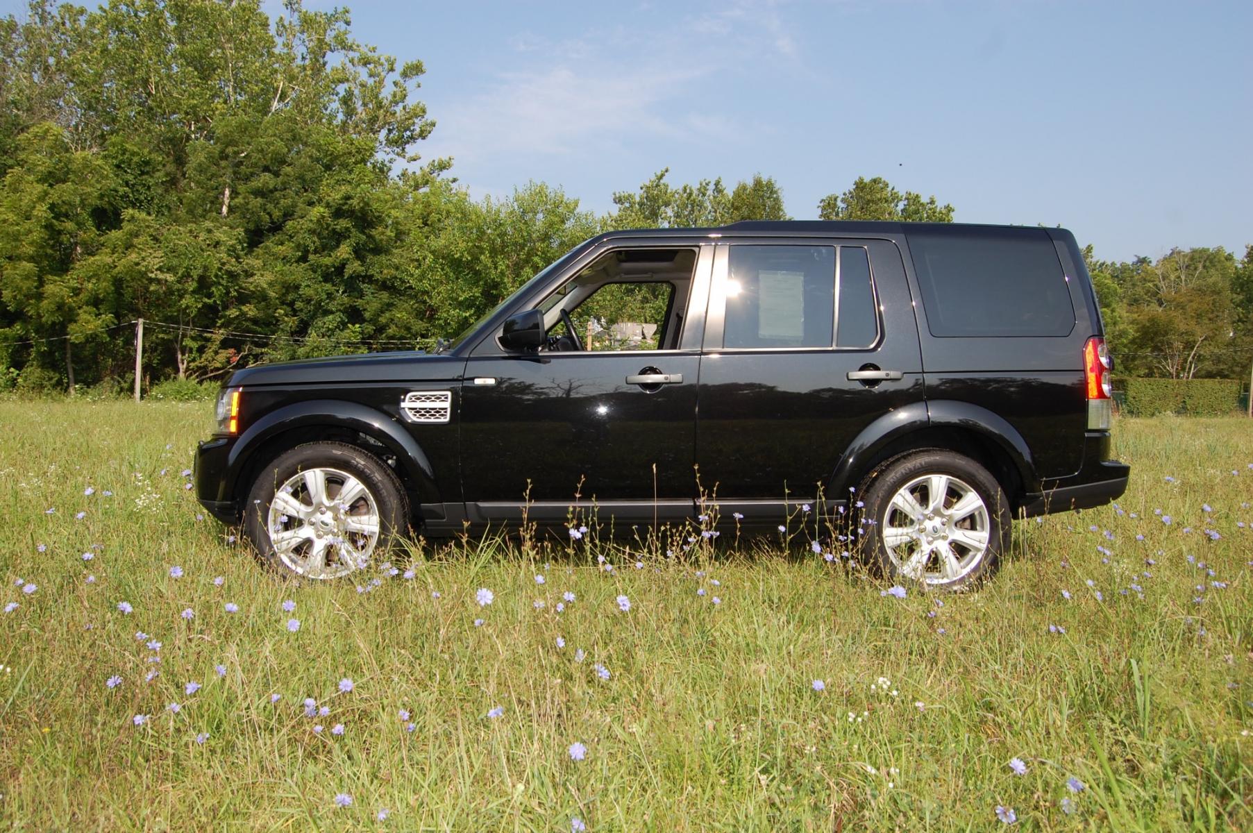 2013 Black /Black Leather Land Rover LR4 HSE Luxury (SALAK2D46DA) with an 4.4L V8 DOHC 32V engine, 6-Speed Automatic transmission, located at 6528 Lower York Road, New Hope, PA, 18938, (215) 862-9555, 40.358707, -74.977882 - Here for sale is a very nice ONE OWNER, 2013 Land Rover LR4 HSE Luxury package. Under the hood is a strong running 5.0 liter V8 which puts power to the intelligent all wheel drive system via a smooth shifting automatic transmission with a dual range transfer case. Features include; Black leather - Photo #1