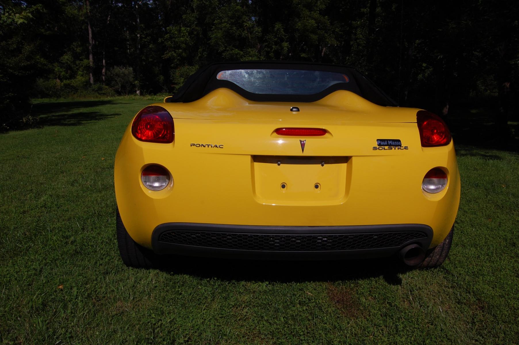 2007 Yellow /Black Leather Pontiac Solstice Base (1G2MB35B97Y) with an 2.4L L4 DOHC 16V engine, Manual transmission, located at 6528 Lower York Road, New Hope, PA, 18938, (215) 862-9555, 40.358707, -74.977882 - Here we have a Pontiac Solstice with a 2.4L 4 cylinder engine putting power to the rear wheels via a 5 speed manual transmission. The interior offers black leather, cruise control, tilt steering wheel, A/C, roll up windows, manual locks, AM/FM/CD/AUX radio, drivers/passengers front airbags for safet - Photo #16