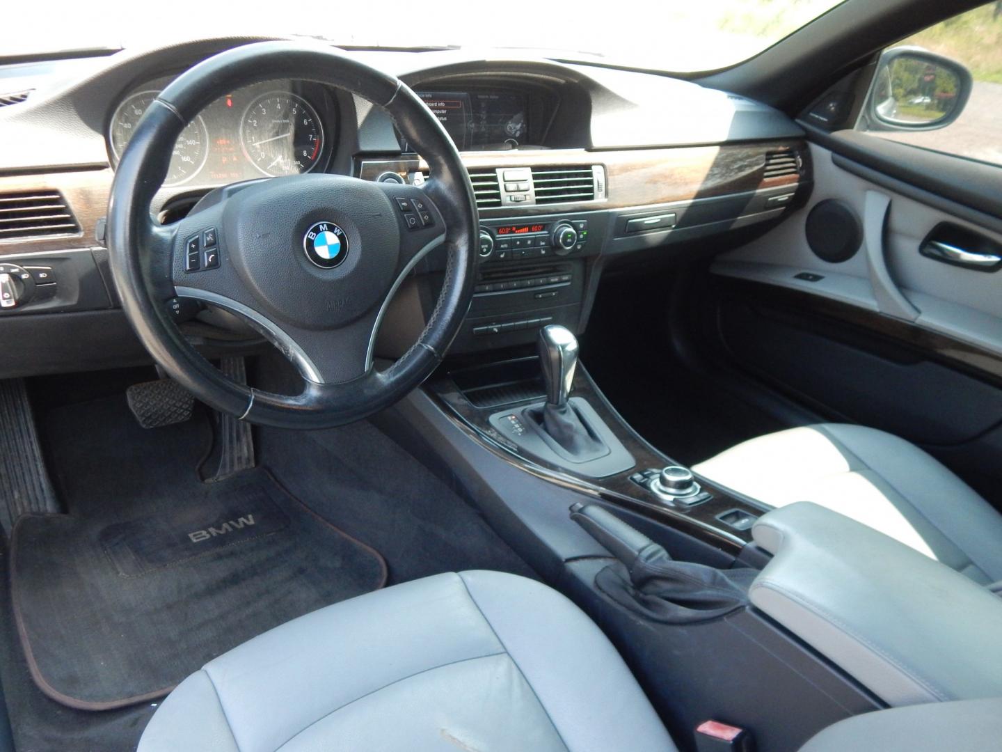 2012 Blue /Gray BMW 3-Series (WBADX7C50CE) with an 3.0L L6 DOHC 24V turbocharged engine, Automatic transmission, located at 6528 Lower York Road, New Hope, PA, 18938, (215) 862-9555, 40.358707, -74.977882 - Here for sale is a 2012 BMW 335i Hard Top Convertible. Under the hood is a strong running 3.0 liter turbocharged inline 6 cylinder which puts power to the rear wheels via a smooth shifting automatic transmission with paddle shifters. Features include; Gray leather interior, keyless entry system,- Photo#10
