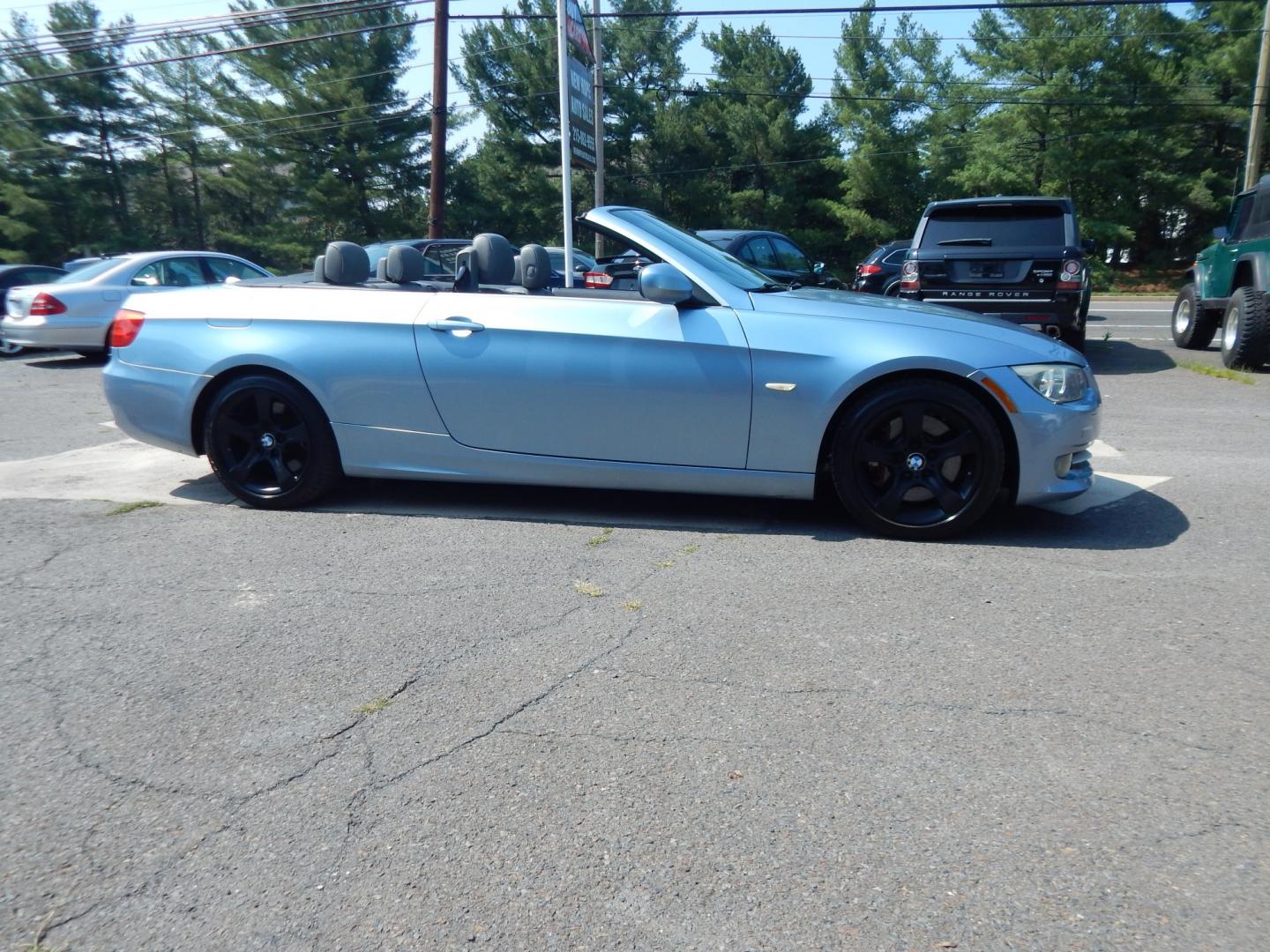2012 Blue /Gray BMW 3-Series (WBADX7C50CE) with an 3.0L L6 DOHC 24V turbocharged engine, Automatic transmission, located at 6528 Lower York Road, New Hope, PA, 18938, (215) 862-9555, 40.358707, -74.977882 - Here for sale is a 2012 BMW 335i Hard Top Convertible. Under the hood is a strong running 3.0 liter turbocharged inline 6 cylinder which puts power to the rear wheels via a smooth shifting automatic transmission with paddle shifters. Features include; Gray leather interior, keyless entry system,- Photo#22