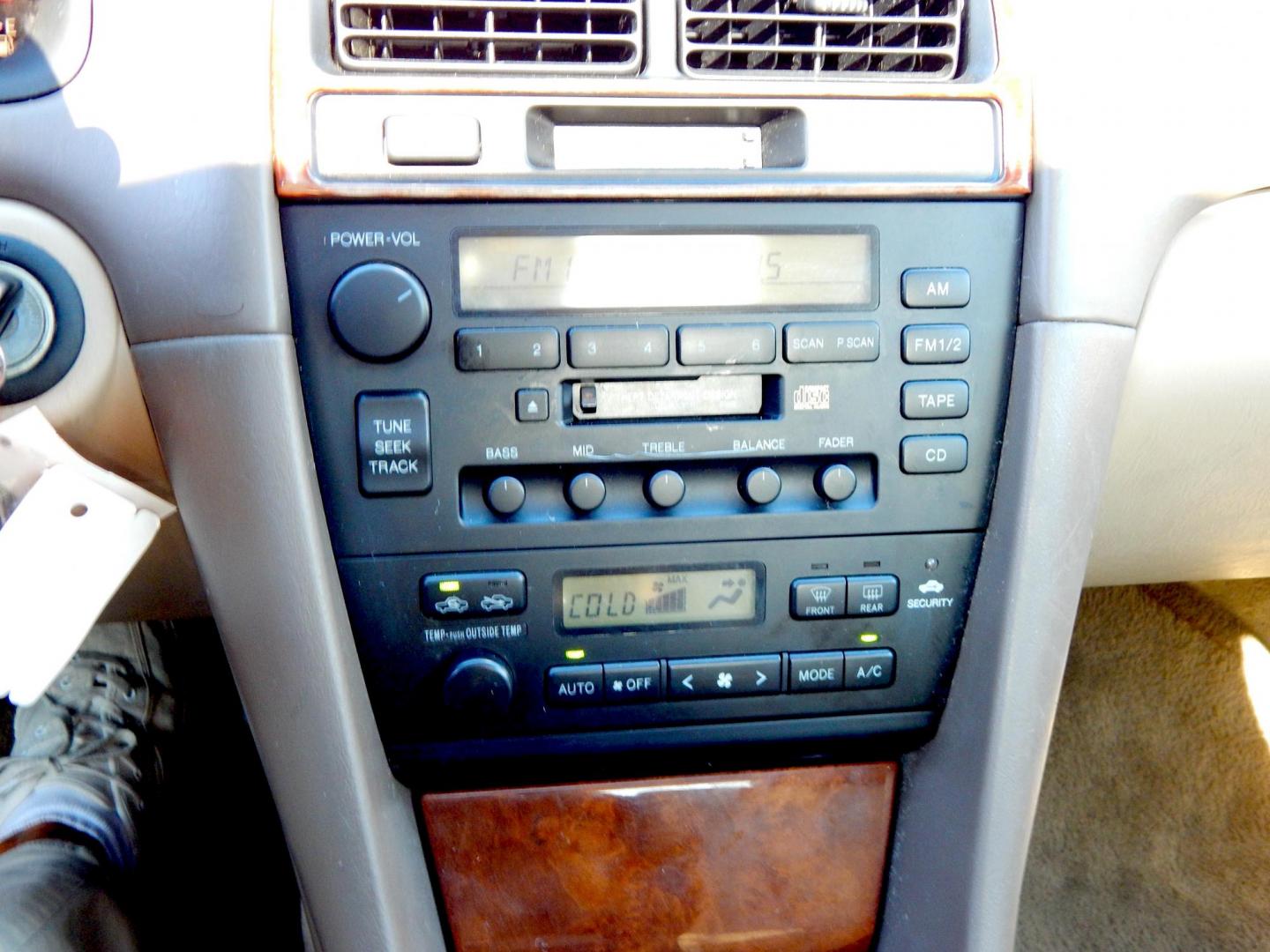 1999 Gold /Tan Leather Lexus ES 300 Base (JT8BF28G7X5) with an 3.0L V6 DOHC 24V engine, 4-Speed Automatic Overdrive transmission, located at 6528 Lower York Road, New Hope, PA, 18938, (215) 862-9555, 40.358707, -74.977882 - Photo#23