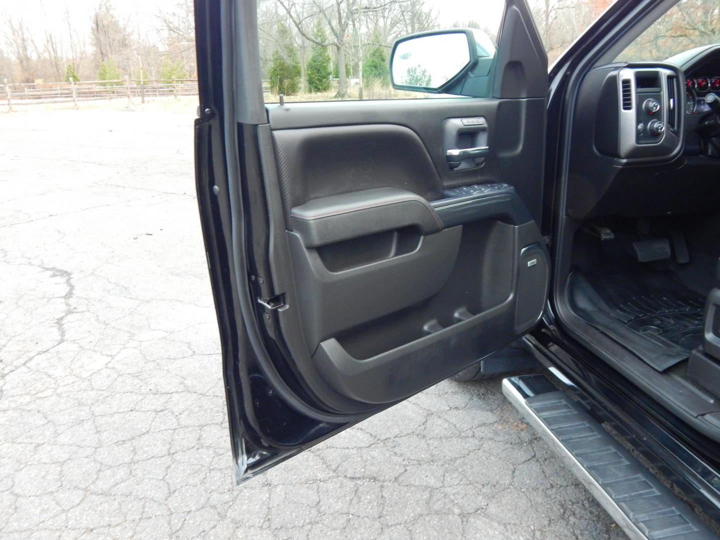 2014 Black /Black Leather GMC Sierra 1500 SLT Crew Cab 4WD (3GTU2VEC1EG) with an 5.3L V8 OHV 16V engine, 6-Speed Automatic transmission, located at 6528 Lower York Road, New Hope, PA, 18938, (215) 862-9555, 40.358707, -74.977882 - Here we have a beautiful GMC Sierra All Terrain 1500 SLT with a 5.3L V8 putting power to the ground via a 4x4 automatic transmission. Options include: black leather, keyless entry, 2 keys, cruise control, tilt steering wheel, AM/FM/CD/BLUETOOTH, navigation, back up camera, heated steering wheel, pow - Photo#10