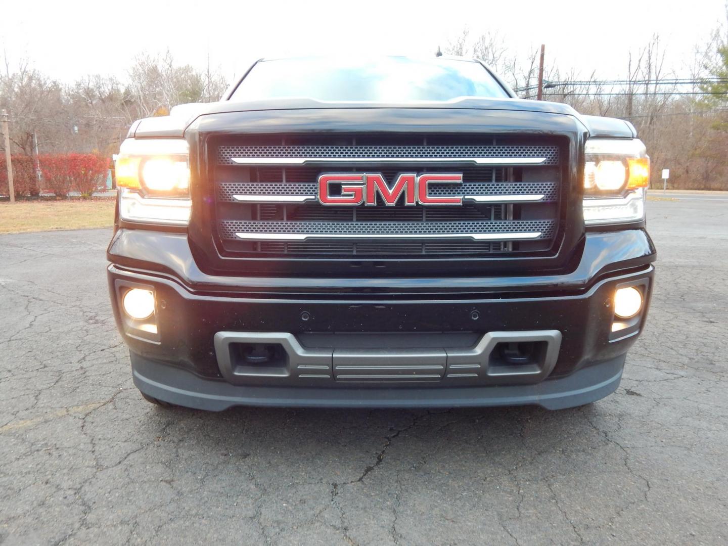 2014 Black /Black Leather GMC Sierra 1500 SLT Crew Cab 4WD (3GTU2VEC1EG) with an 5.3L V8 OHV 16V engine, 6-Speed Automatic transmission, located at 6528 Lower York Road, New Hope, PA, 18938, (215) 862-9555, 40.358707, -74.977882 - Here we have a beautiful GMC Sierra All Terrain 1500 SLT with a 5.3L V8 putting power to the ground via a 4x4 automatic transmission. Options include: black leather, keyless entry, 2 keys, cruise control, tilt steering wheel, AM/FM/CD/BLUETOOTH, navigation, back up camera, heated steering wheel, pow - Photo#13